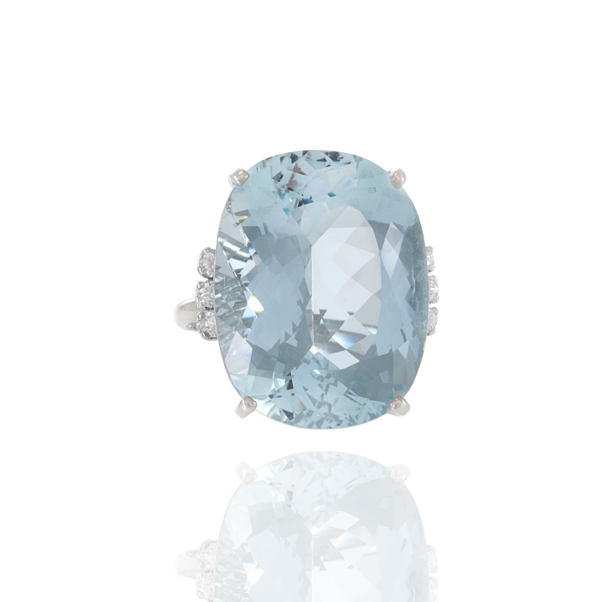 Estate Retro Era 18KT White Gold Natural Aquamarine And Diamond Ring