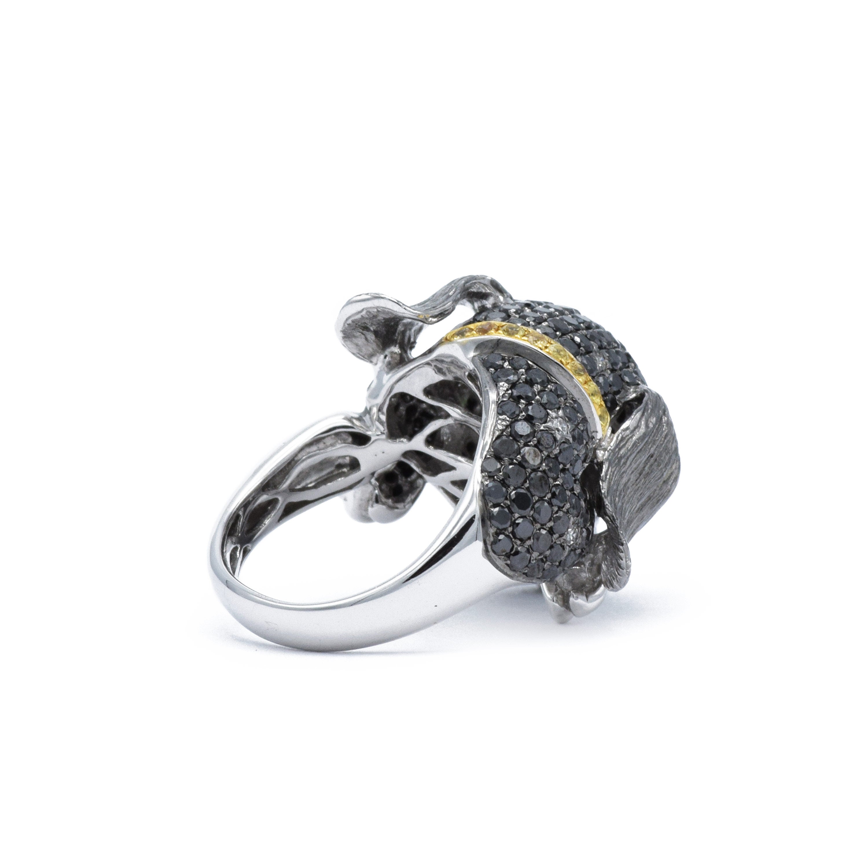 Puppy Ring with Black and White Diamonds