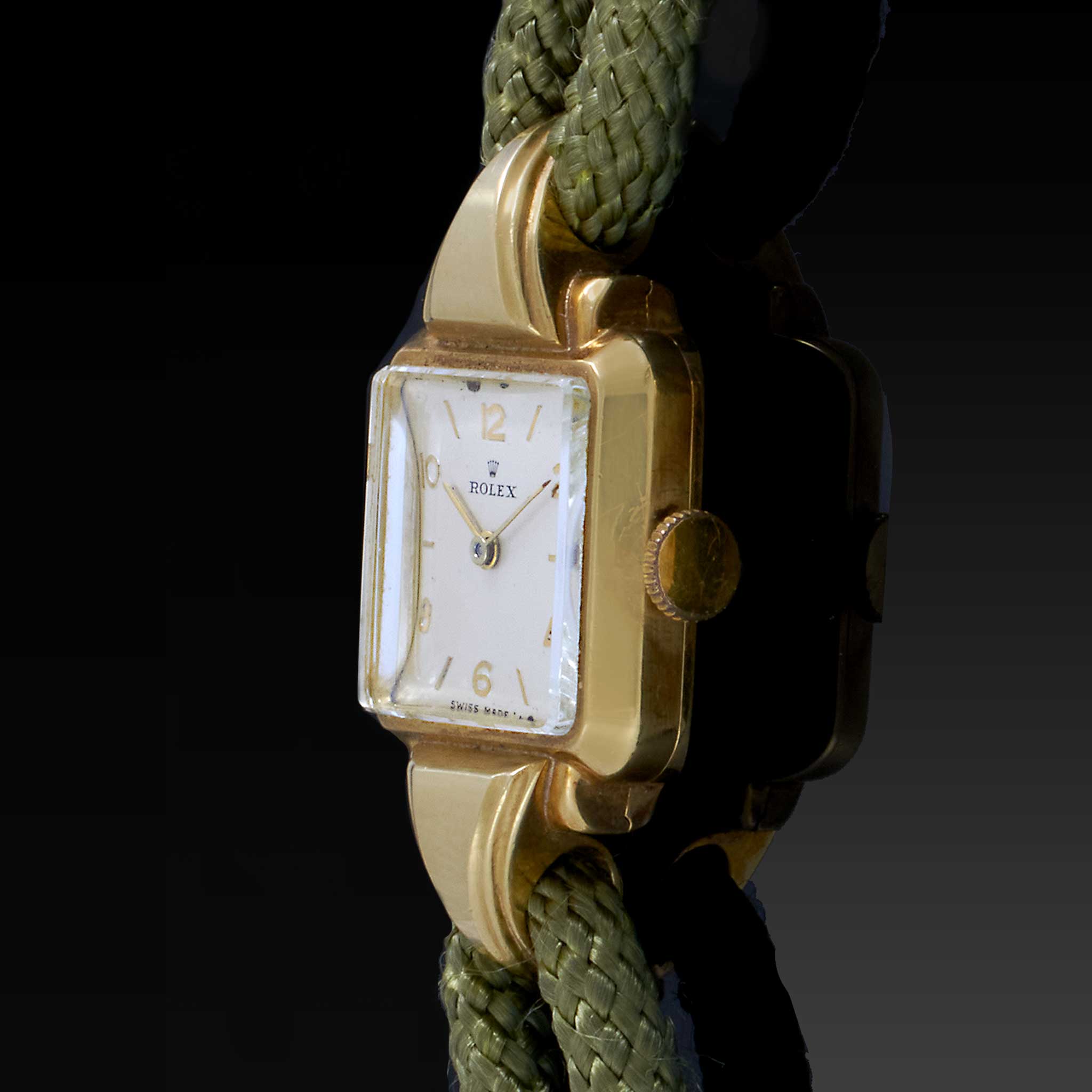 Vintage 1945 Rolex 18KT Cocktail watch (Ref. 4389)