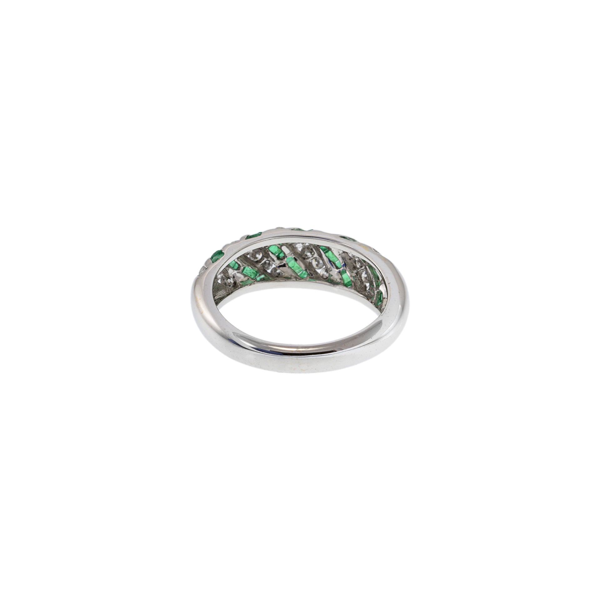 18KT White Gold Round Cut Diamond and Emerald Swirls Ring