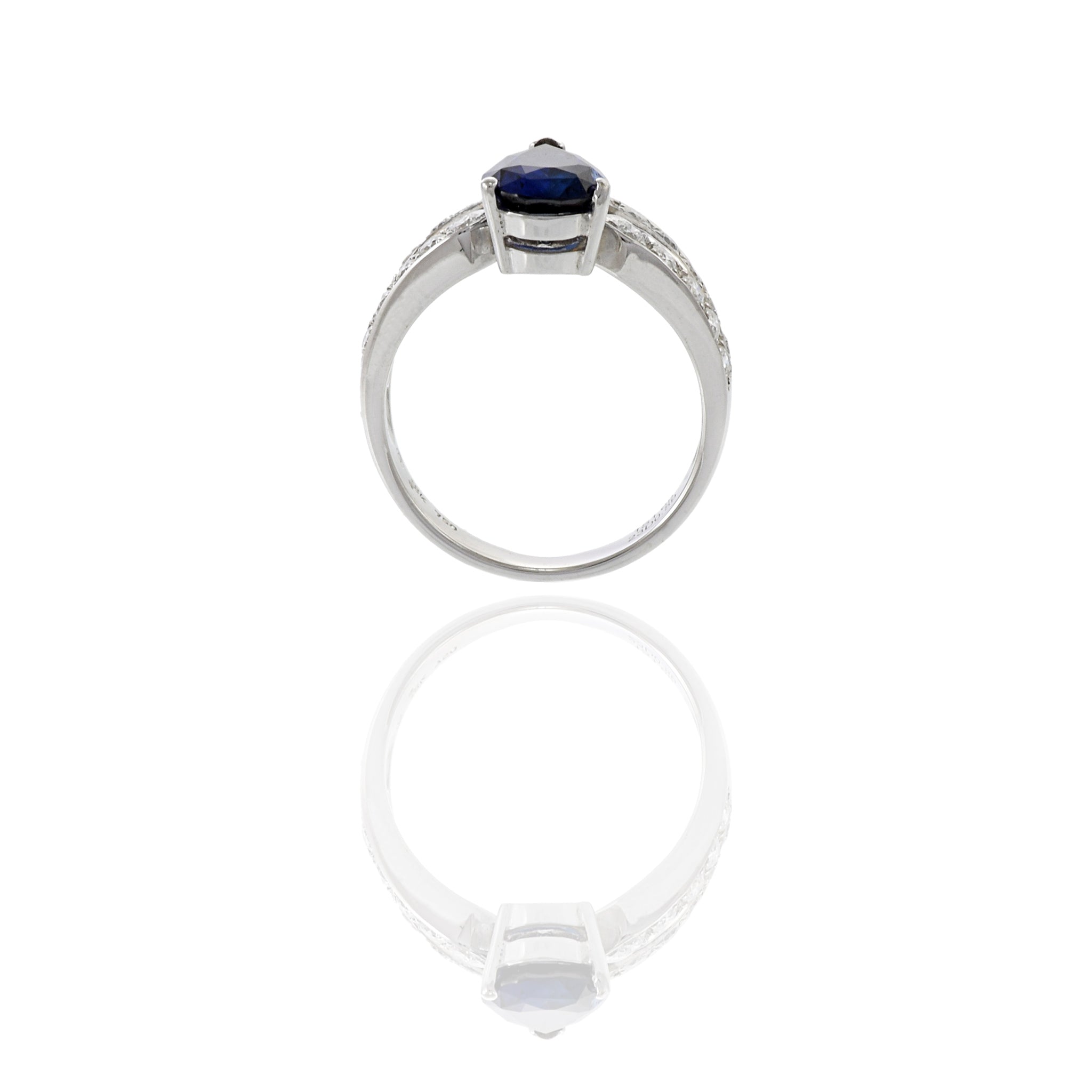 18KT White Gold Blue Sapphire And Diamond Ring