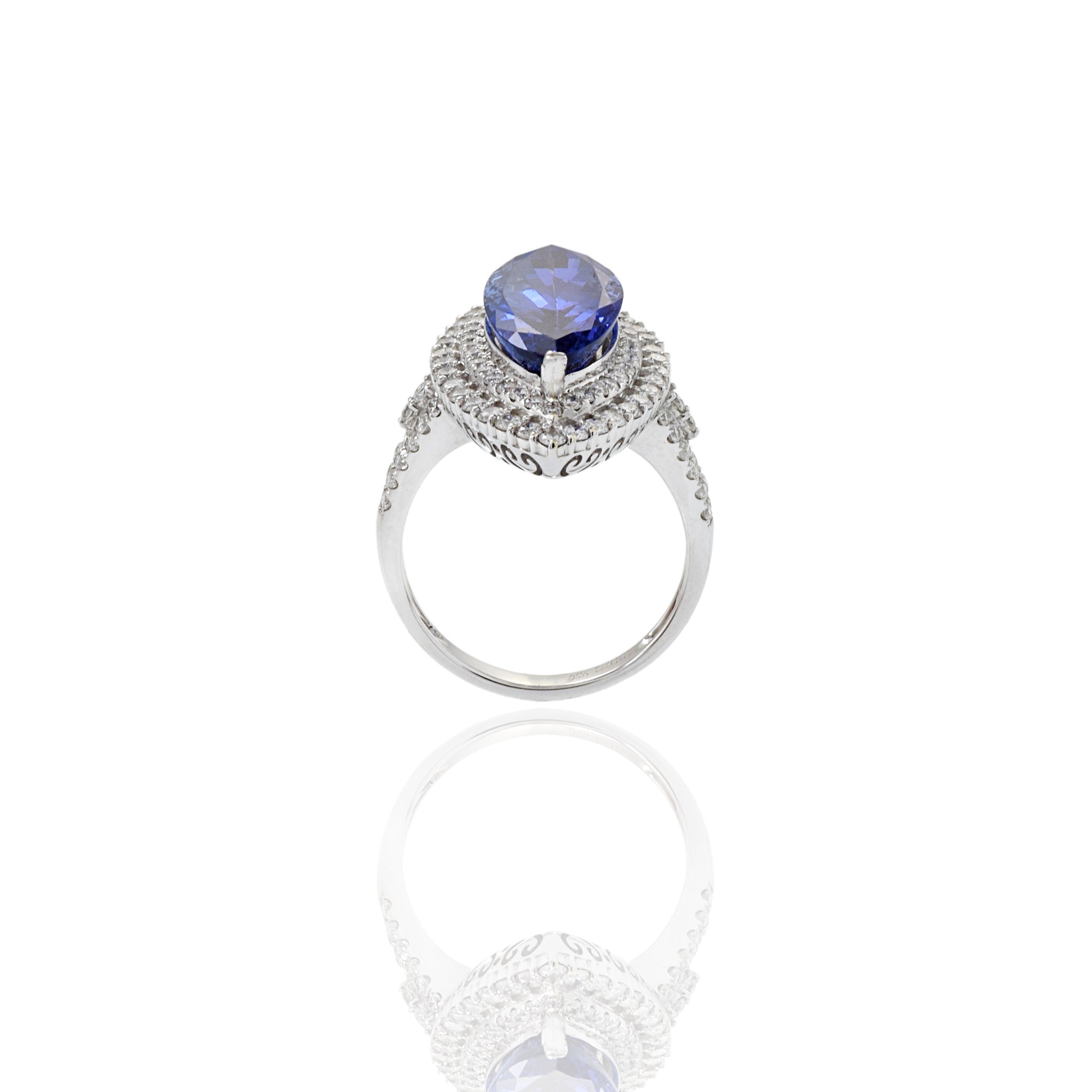 18KT White Gold Tanzanite And Diamond Ring