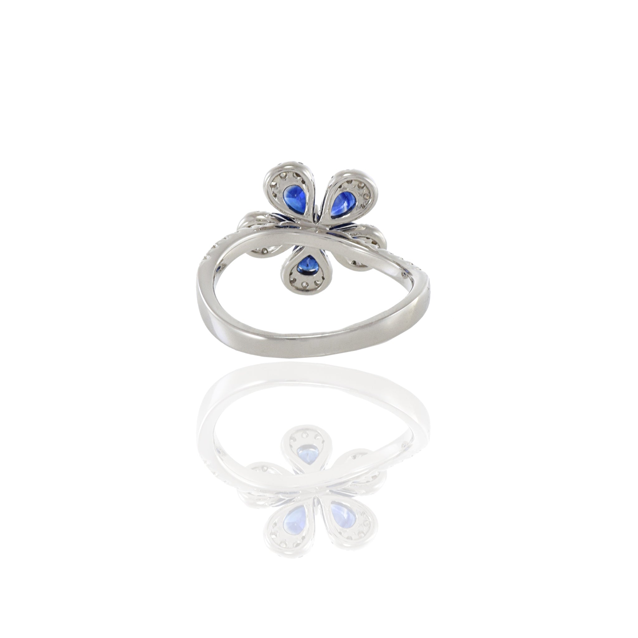 18KT White Gold Diamond And Sapphire Flower Ring