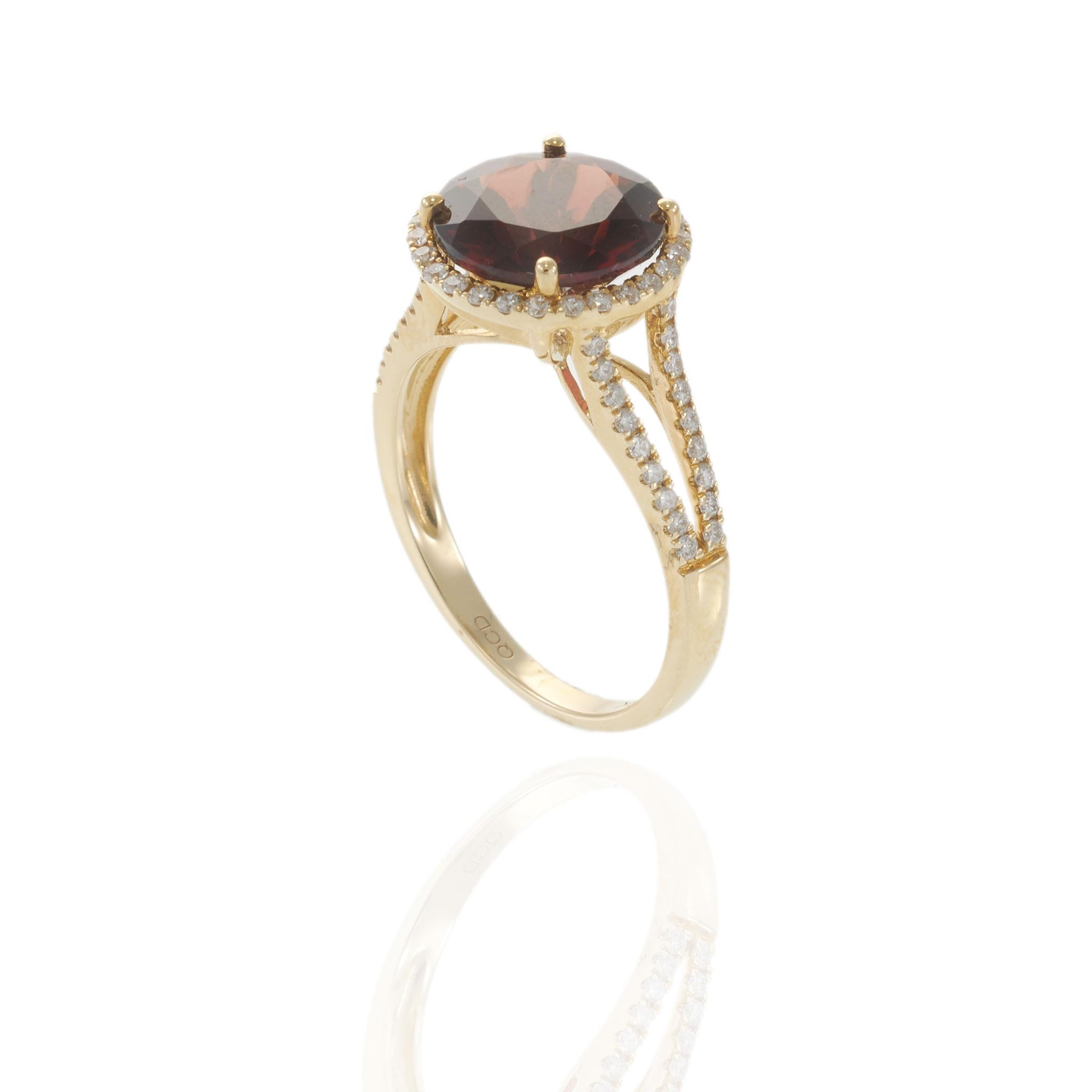 14KT Yellow Gold 4.21CT Round Garnet Diamond Halo Split Shank Ring