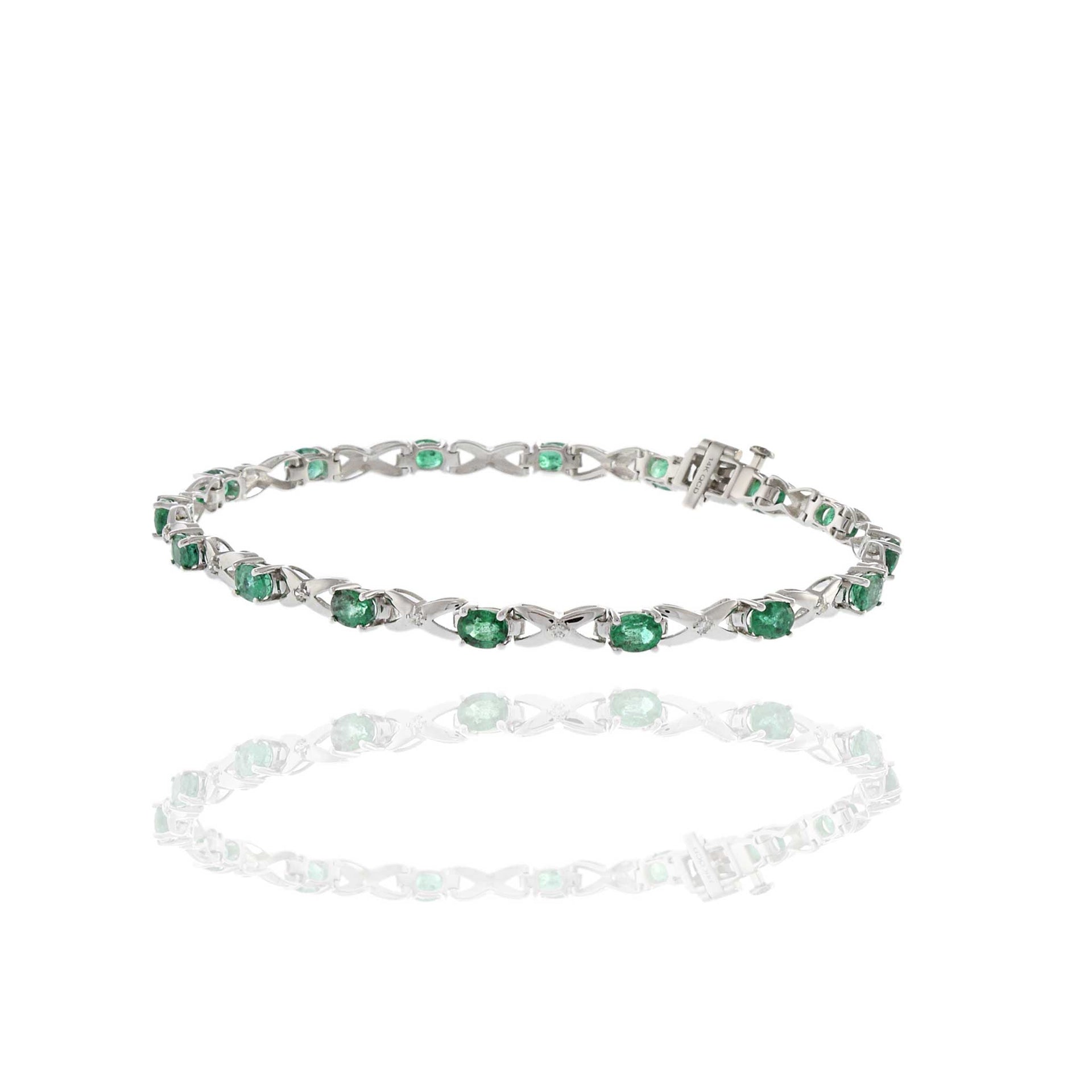 14KT White Gold Bracelet with Round Cut Diamonds and Oval Emeralds