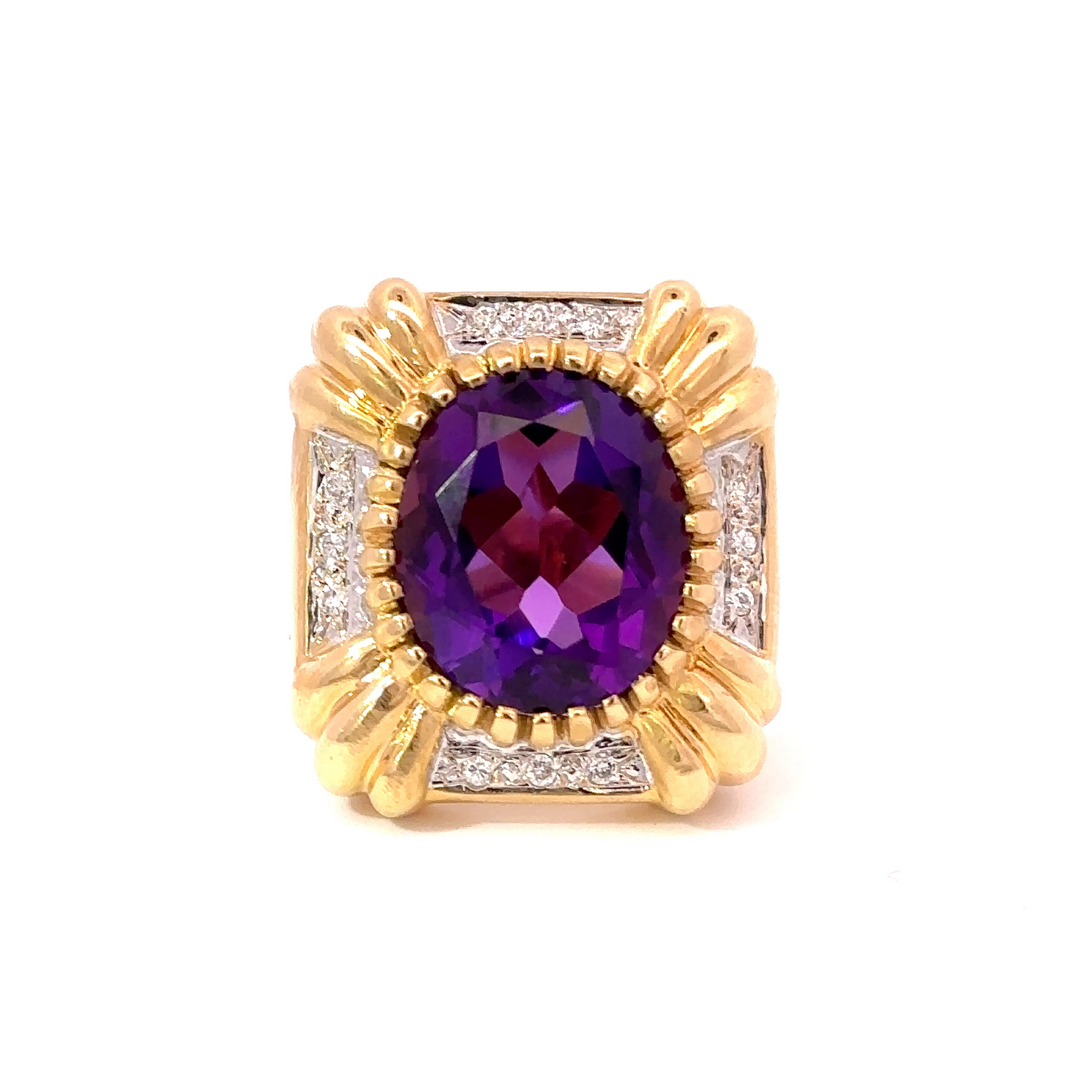 Vintage 1970s 18KT Yellow Gold Amethyst And Diamond Ring
