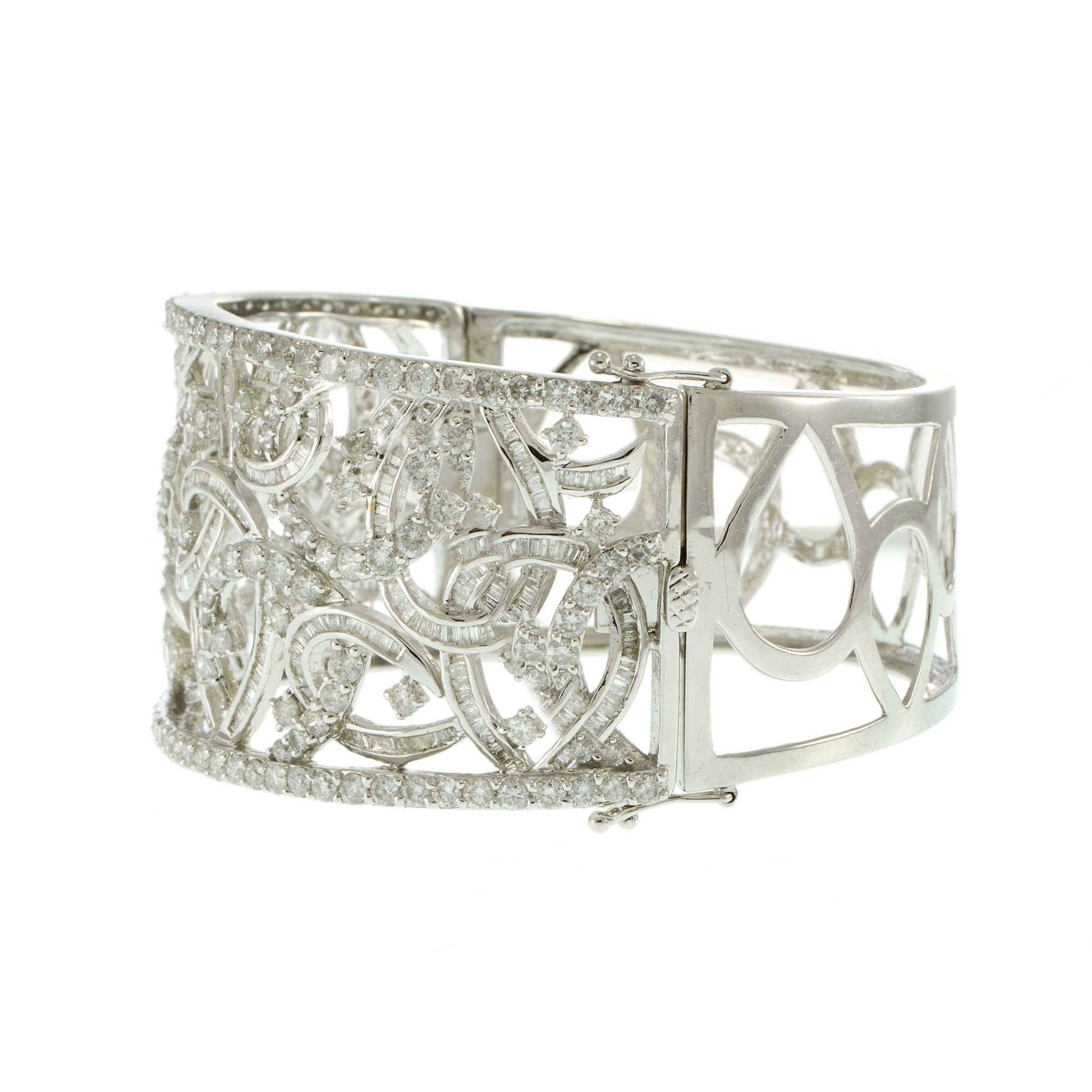 Estate Modern 18KT White Gold Diamond Cuff Bangle Bracelet