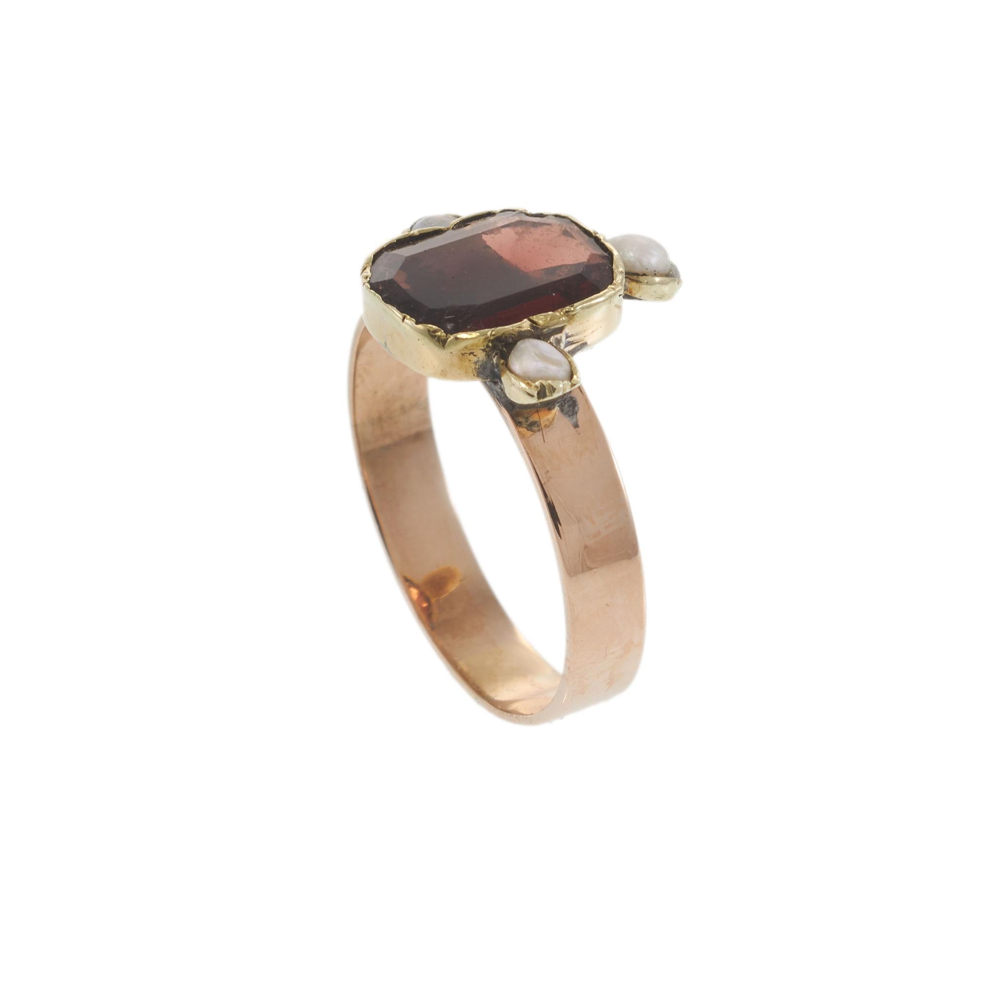 Antique Victorian 10KT Rose Gold Garnet and Seed Pearl Ring