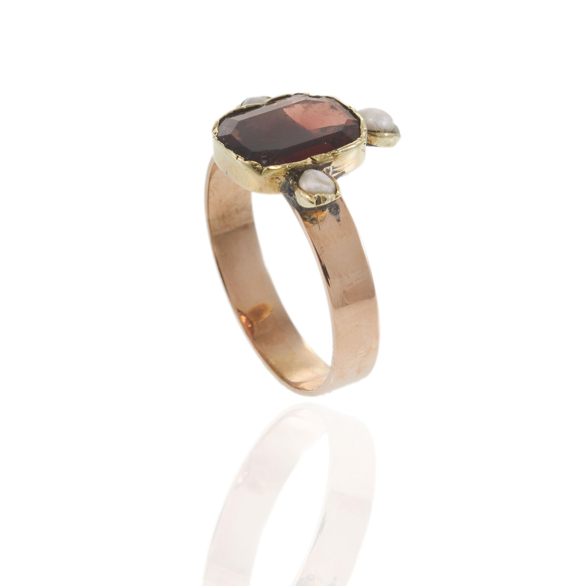 Antique Victorian 10KT Rose Gold Garnet and Seed Pearl Ring