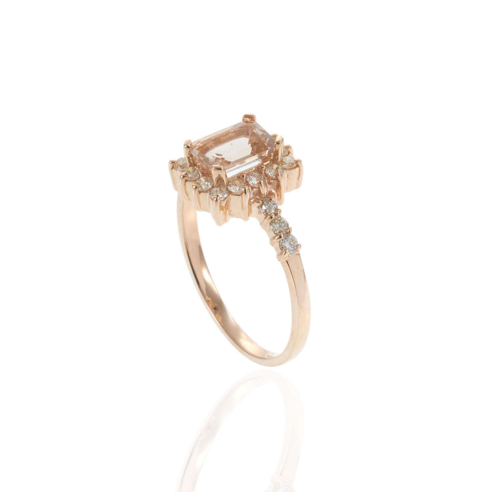 14KT Rose Gold Morganite and Diamond Halo Ring – 0.95CT