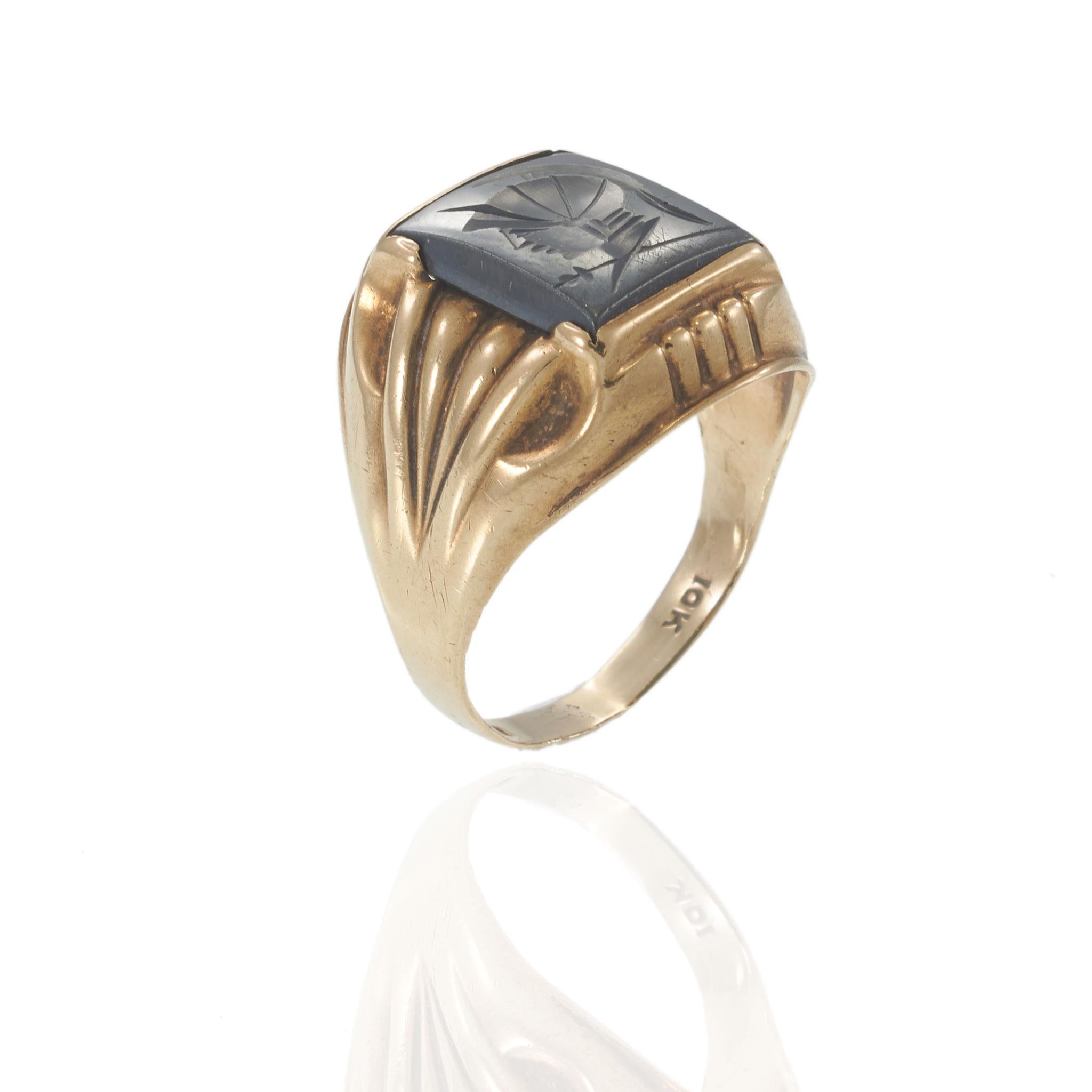 Antique 10KT Yellow Gold Carved Hematite Roman Warrior Intaglio Signet Ring