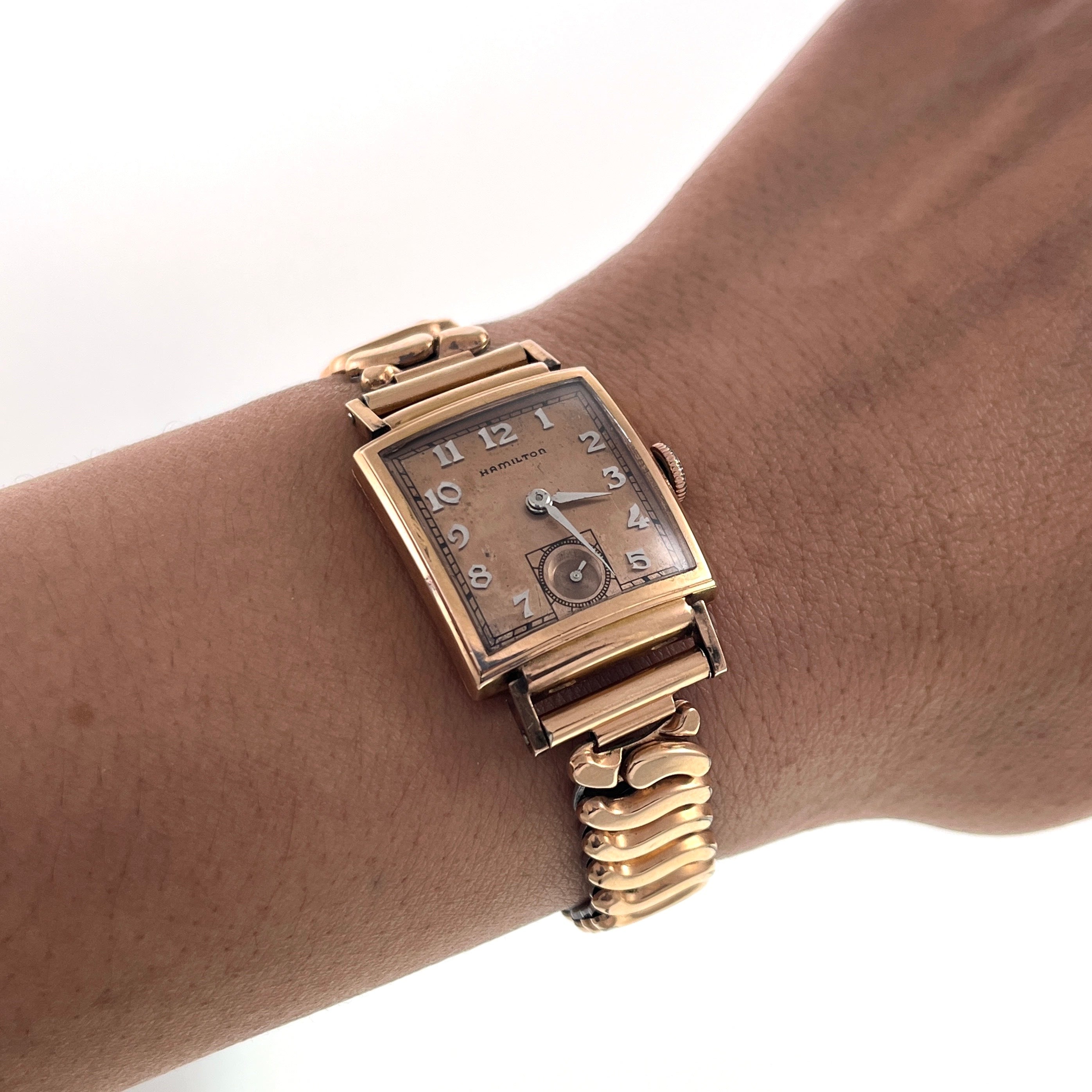 Vintage 1940s Hamilton Ross – Manual Wind