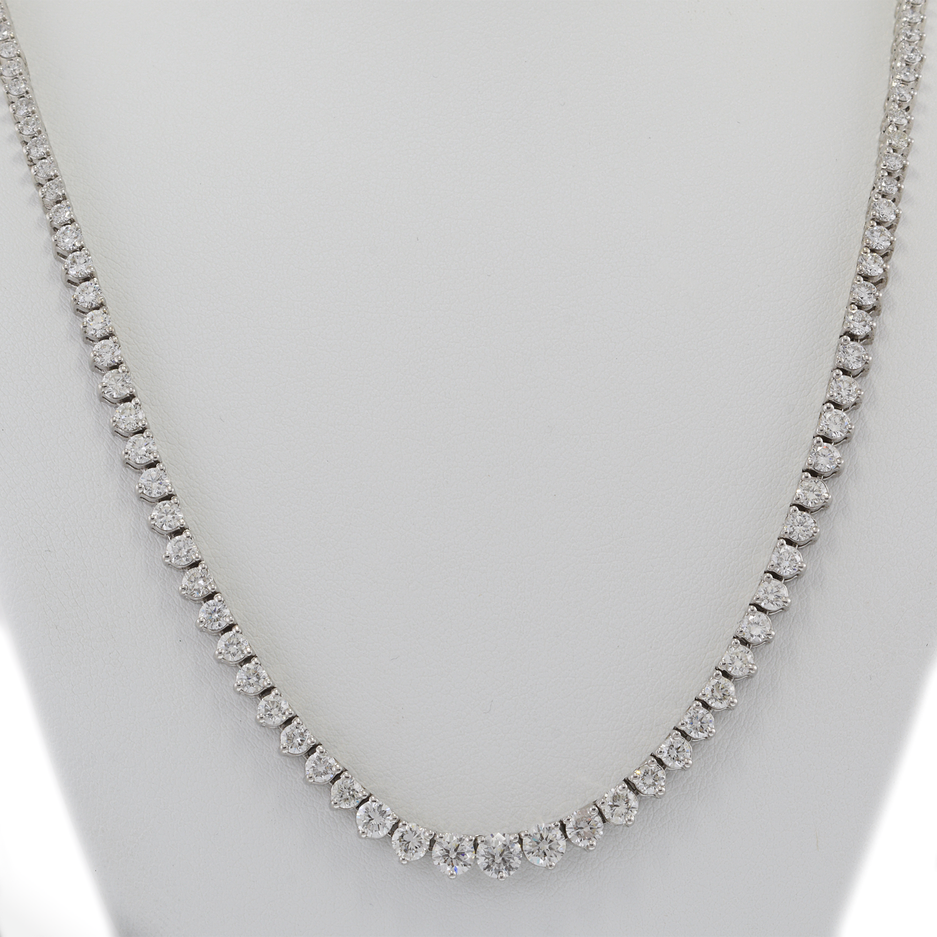 14KT White Gold 17-Inch Diamond Riviera Necklace (8.35ct.tw)