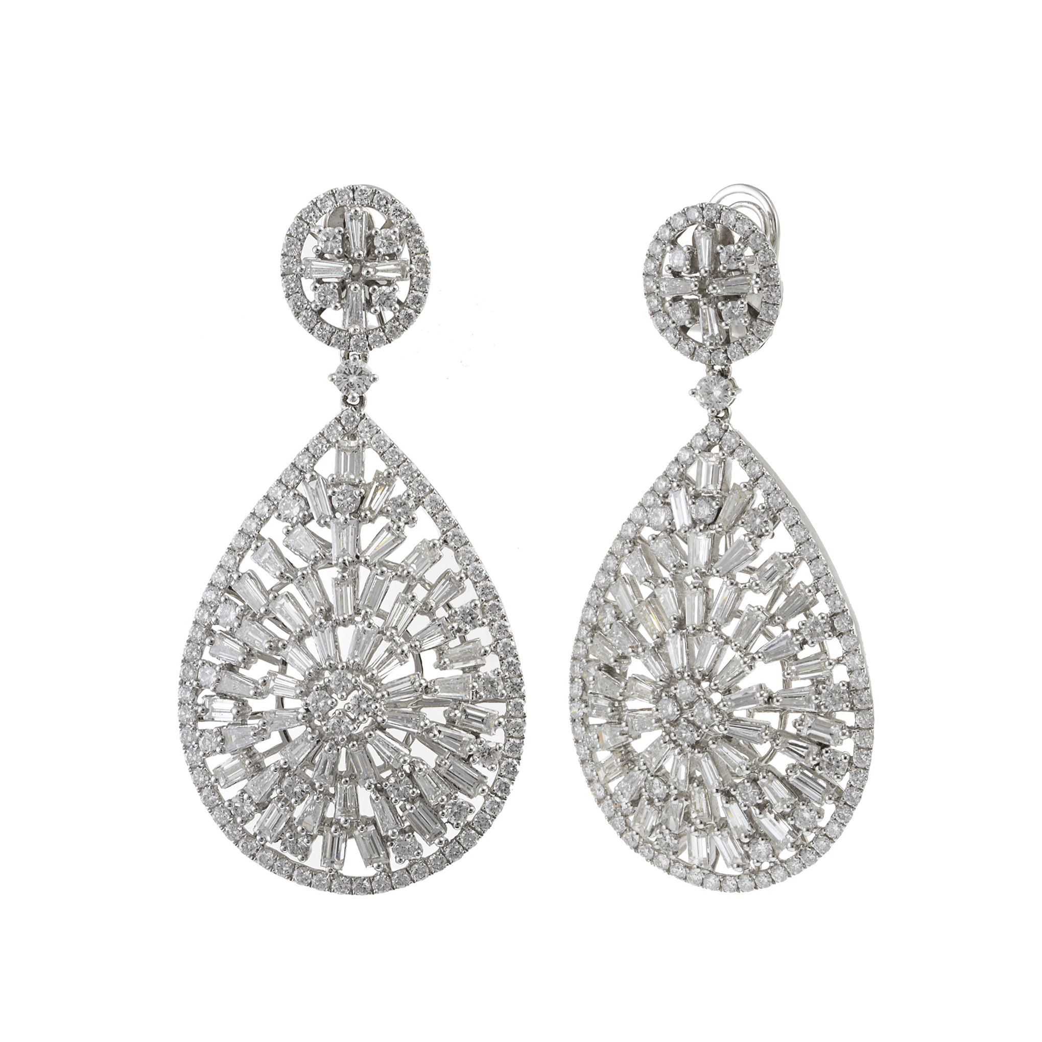 18KT White Gold Teardrop Diamond Earrings