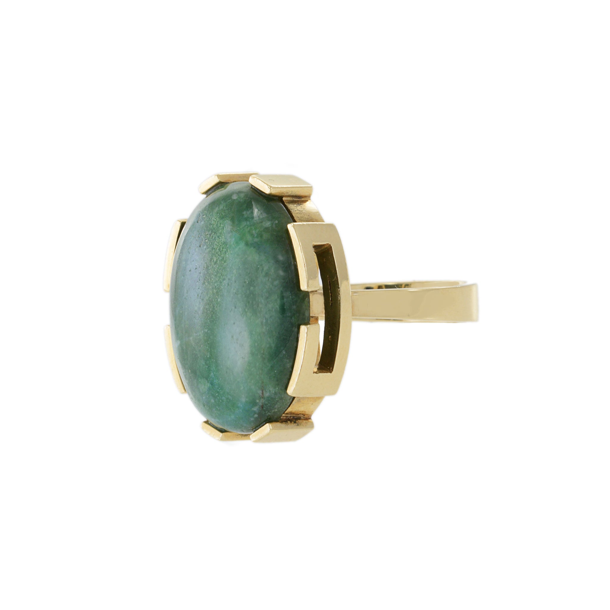 Estate 1970s 18KT Yellow Gold Oval Green Jade Ring
