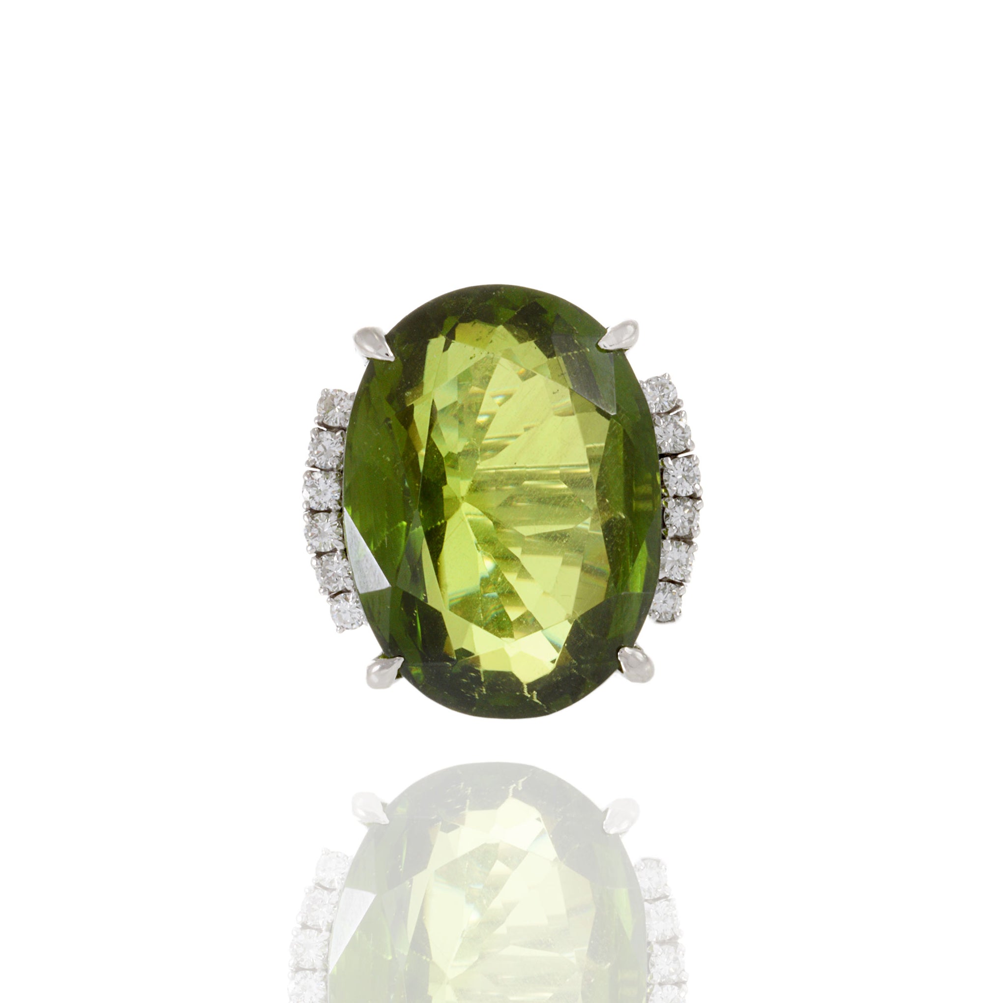 Estate Retro Era Platinum Peridot And Diamond Ring