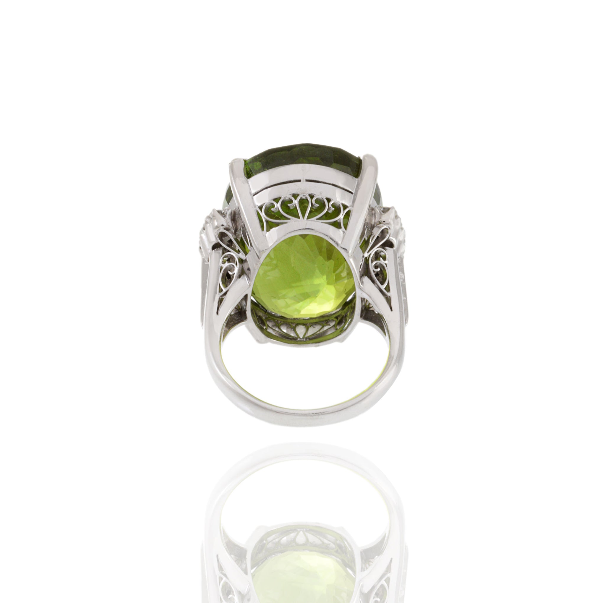 Estate Retro Era Platinum Peridot And Diamond Ring