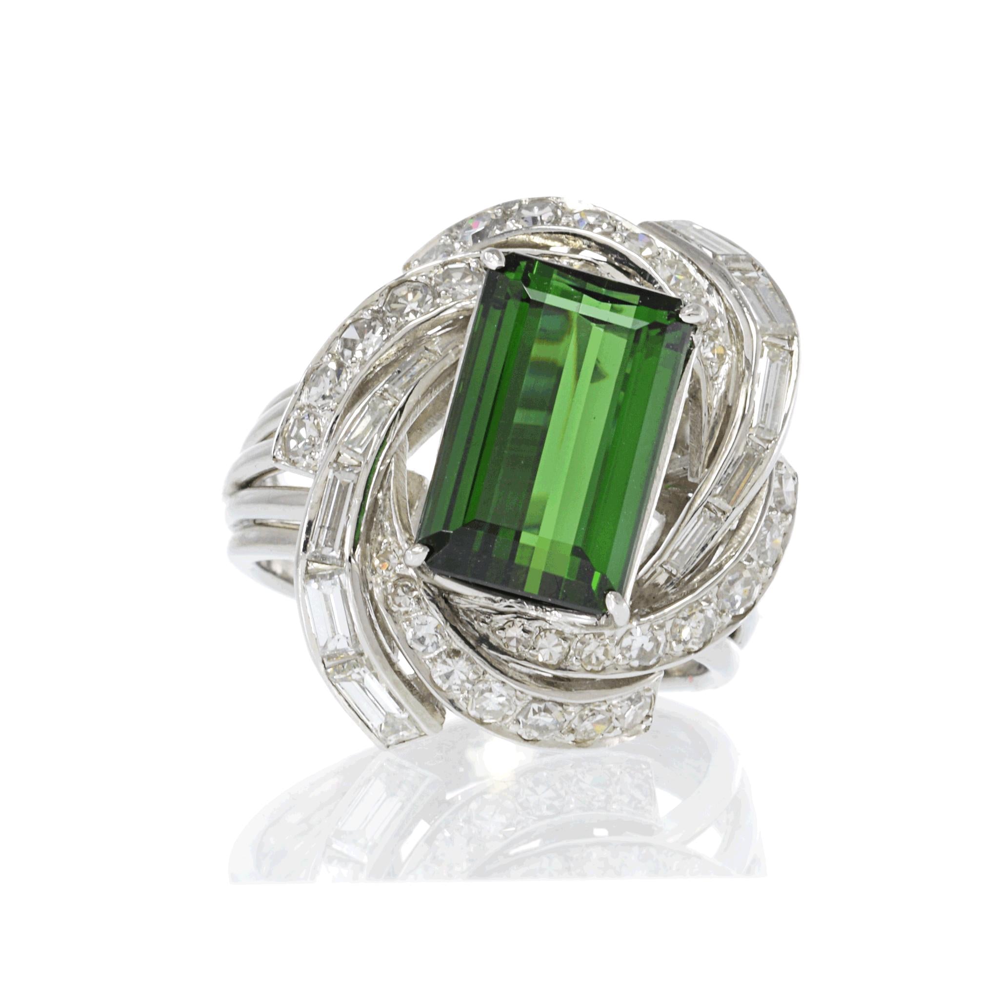 Vintage Retro Era Platinum Green Tourmaline and Diamond Cocktail Ring