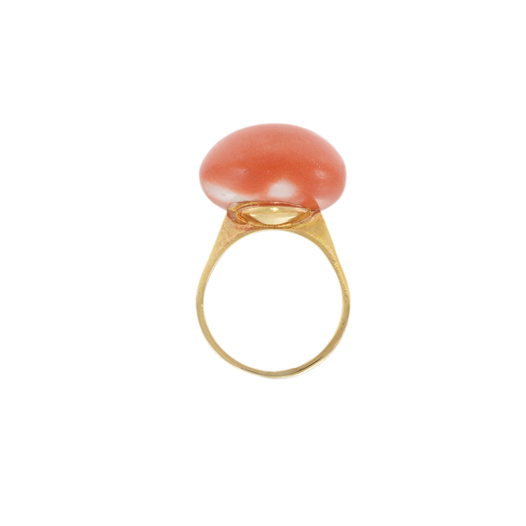 18KT Yellow Gold 1970s Fire Coral Cabochon Cocktail Ring