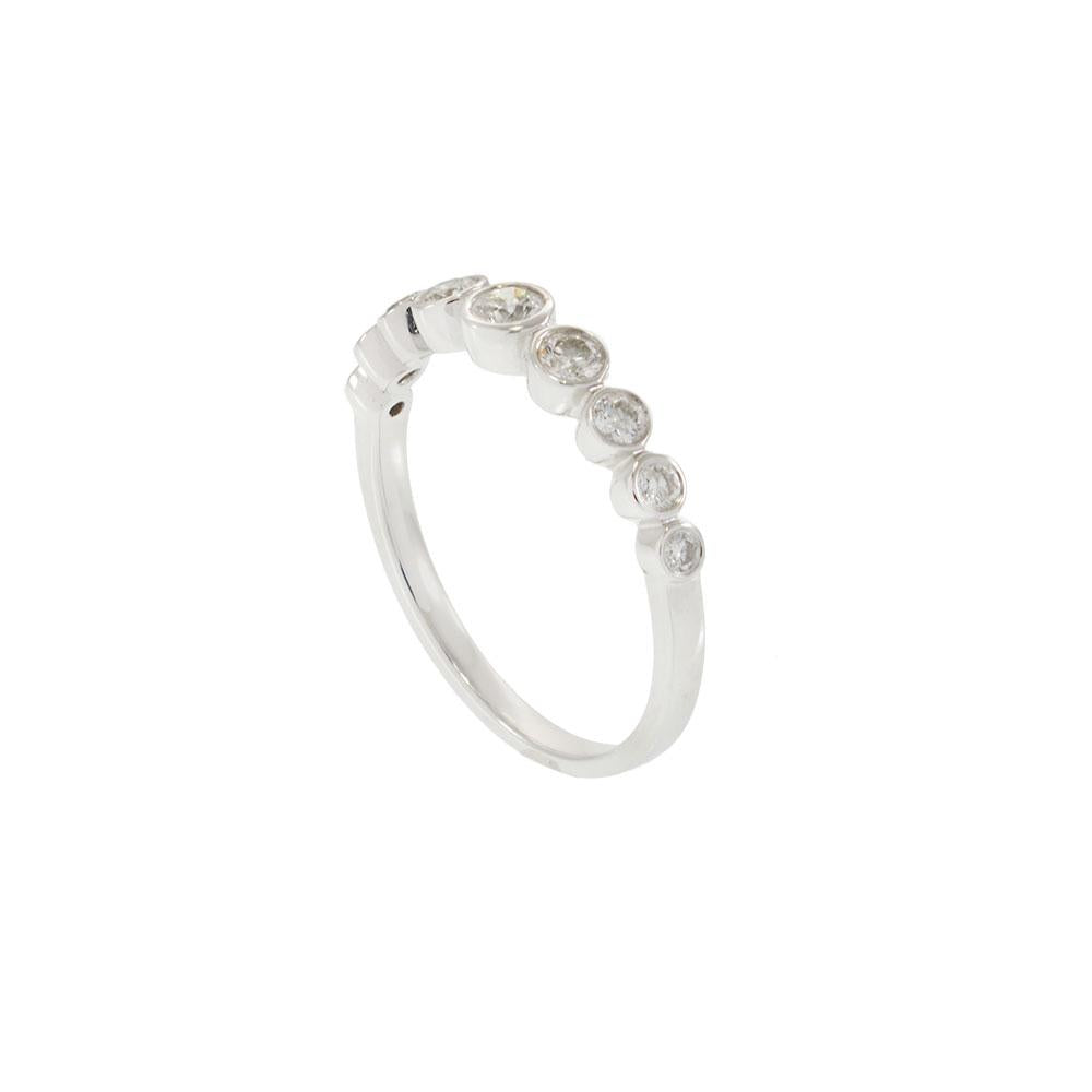 18KT White Gold Graduated Bezel Set Diamond Band