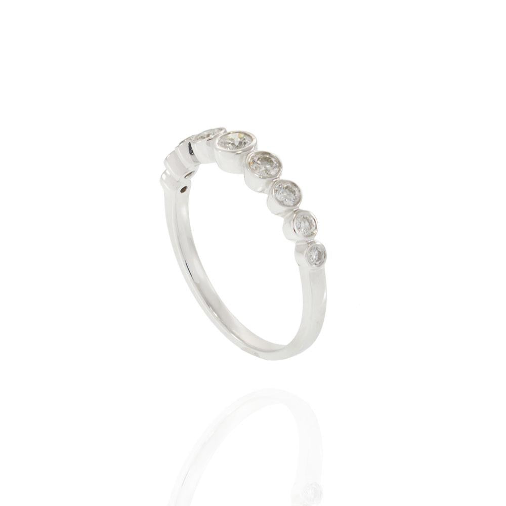 18KT White Gold Graduated Bezel Set Diamond Band