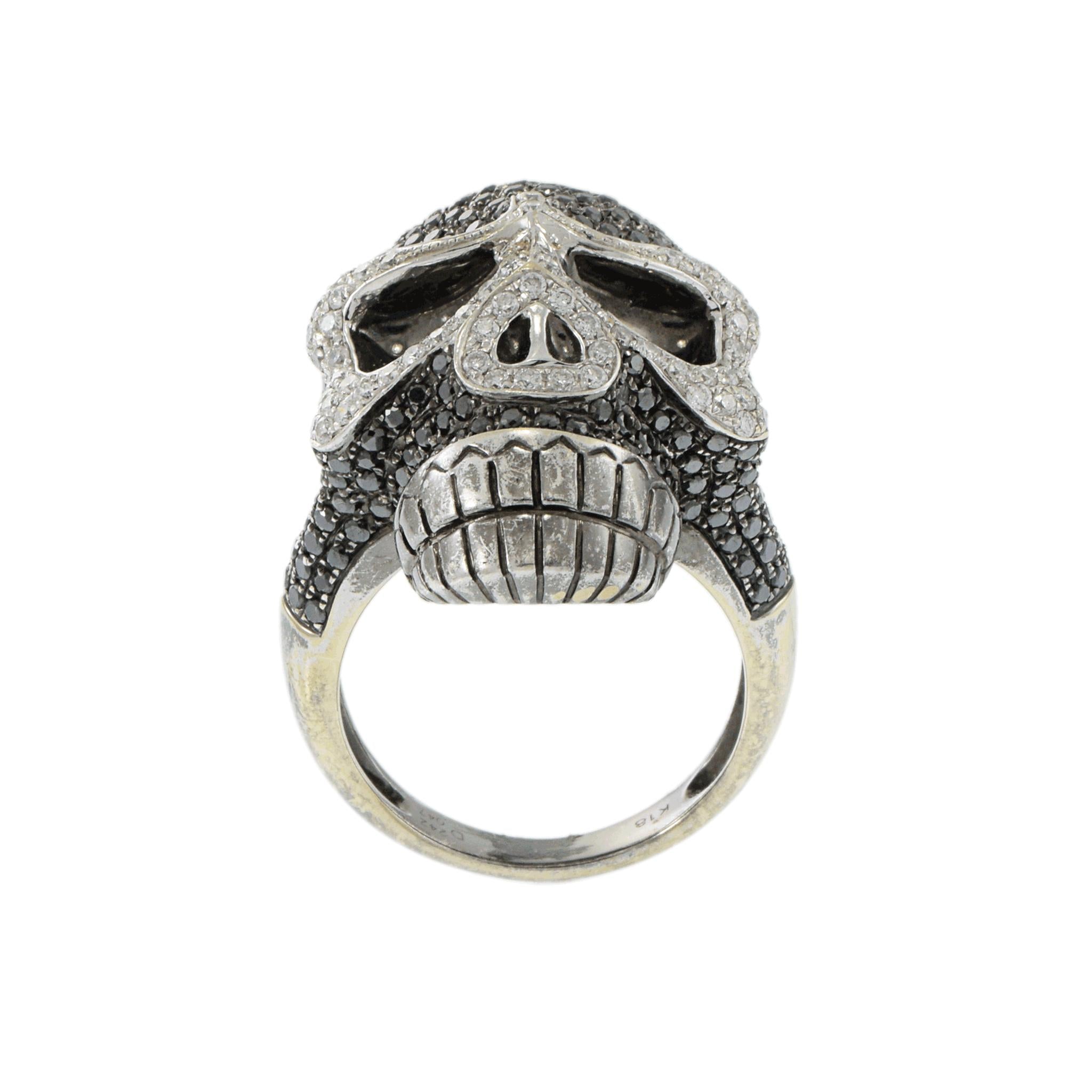 18KT Black and White Diamond Skull Ring