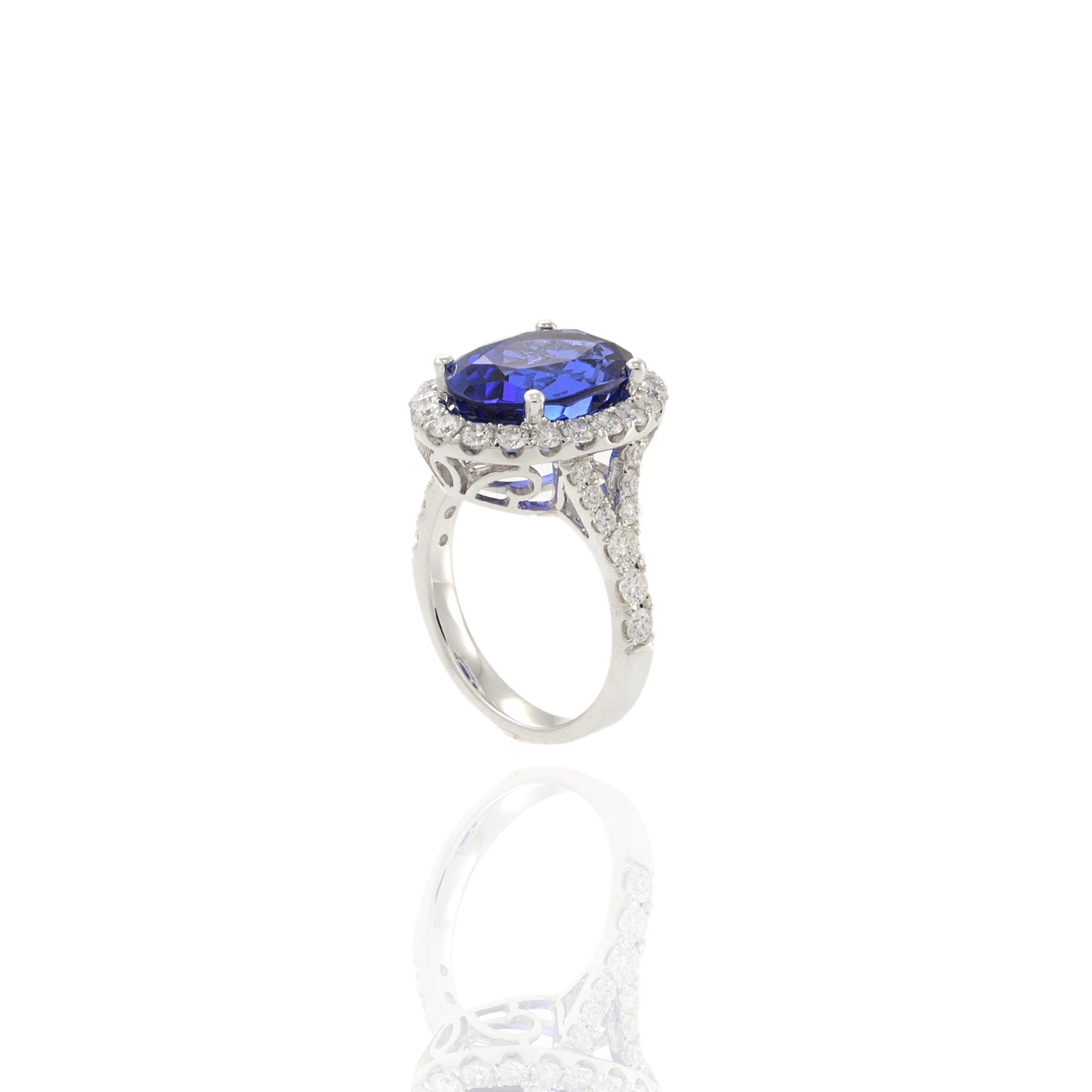 18KT White Gold Tanzanite and Diamond Ring