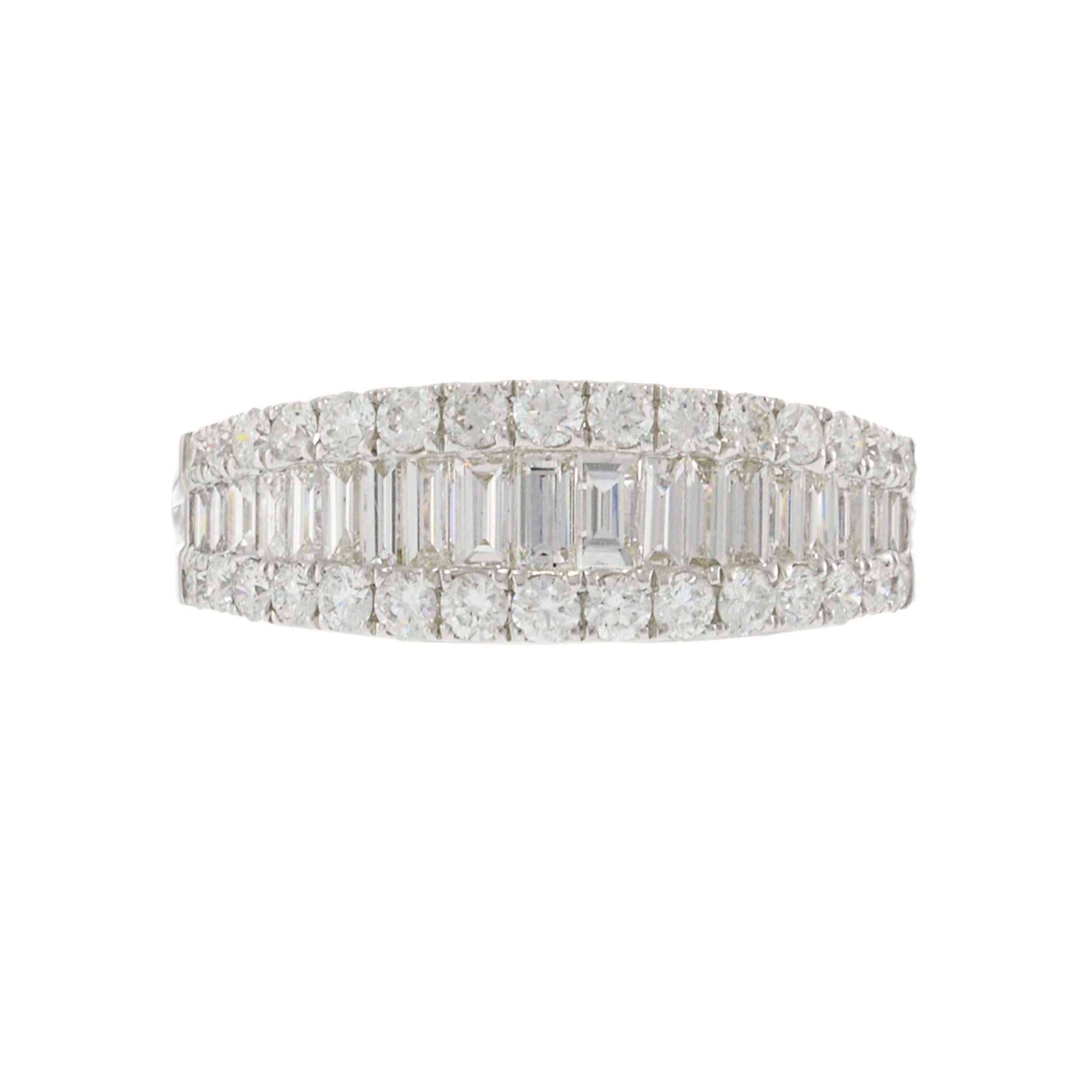 18KT White Gold Round & Baguette Diamond Band