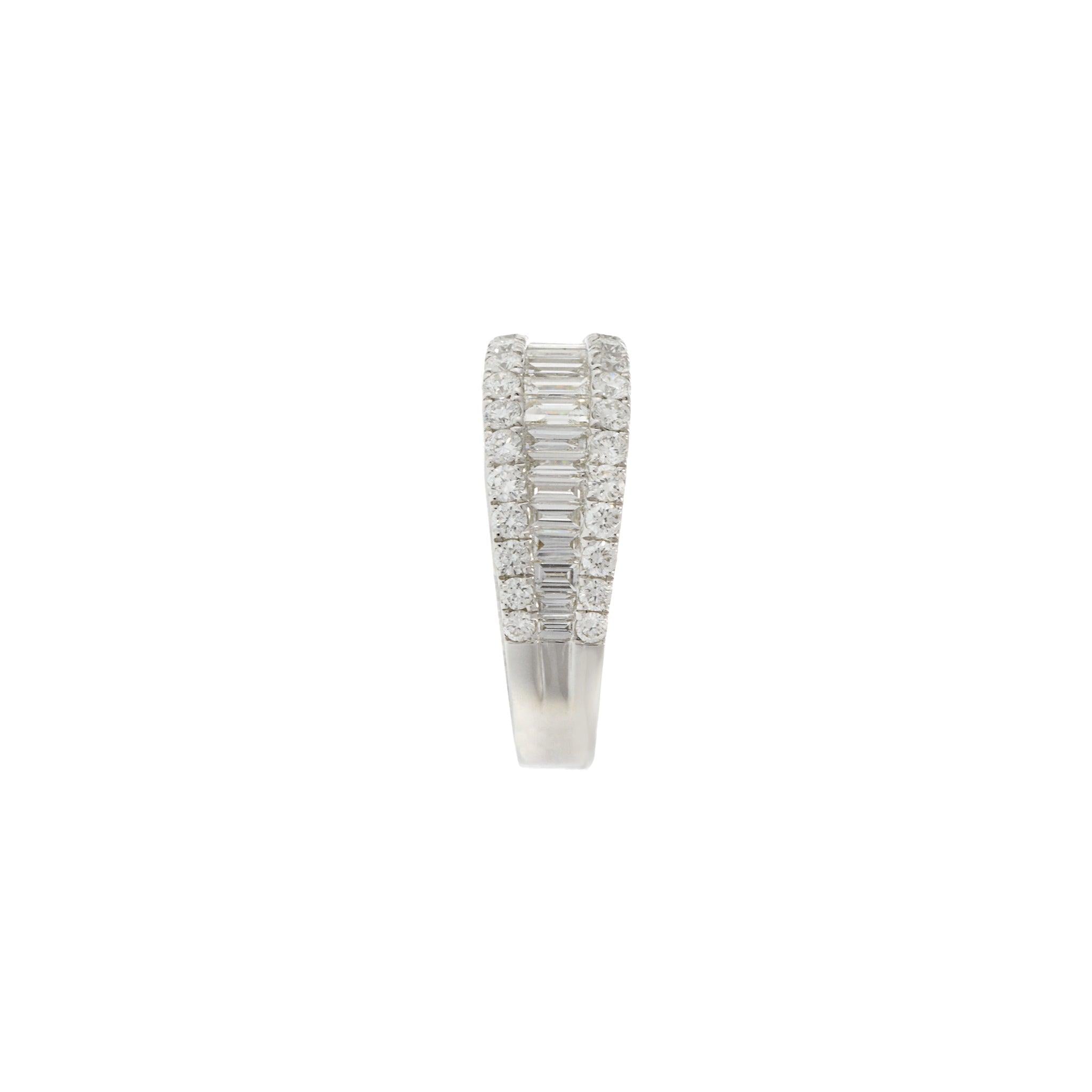 18KT White Gold Round & Baguette Diamond Band