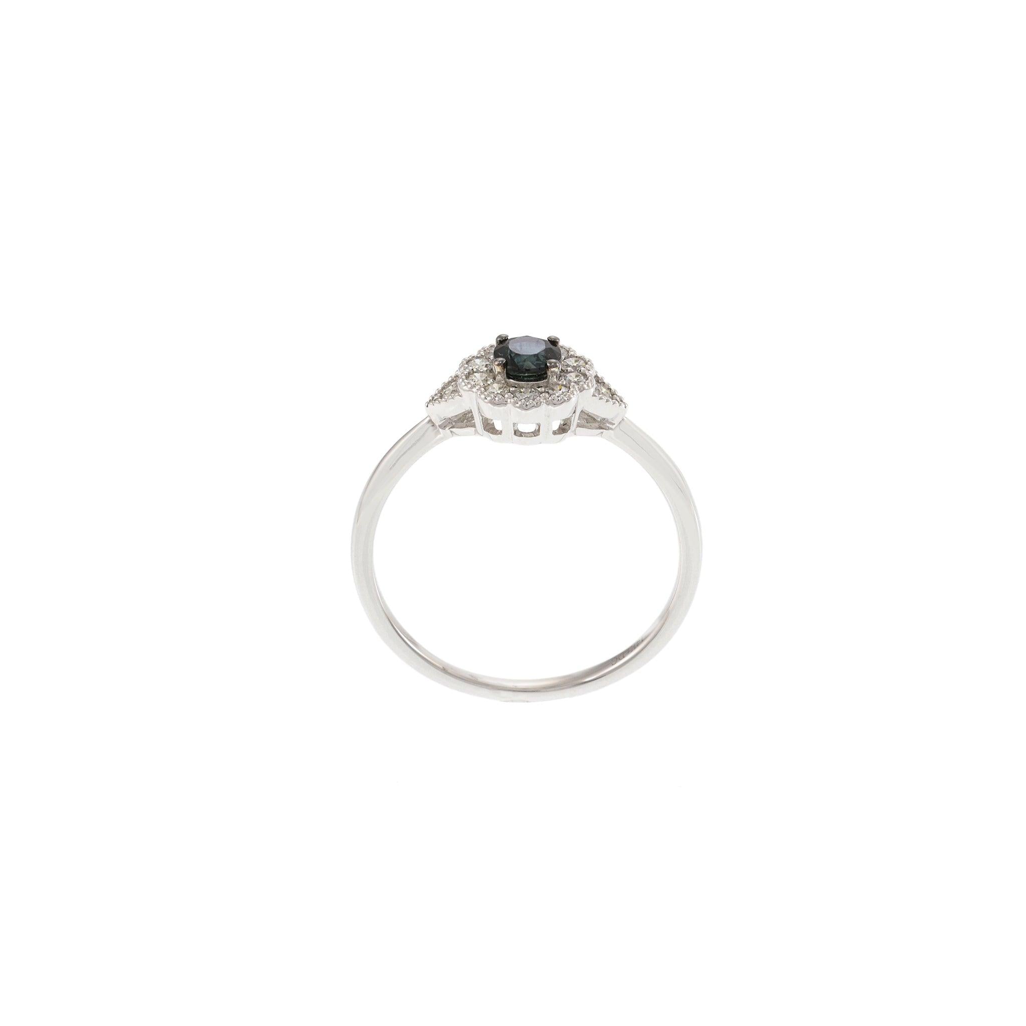 14KT White Gold Round Cut Diamond and Sapphire Flower Ring