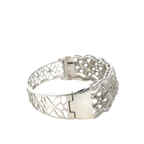 18KT White Gold Diamond Scallop Design Bangle