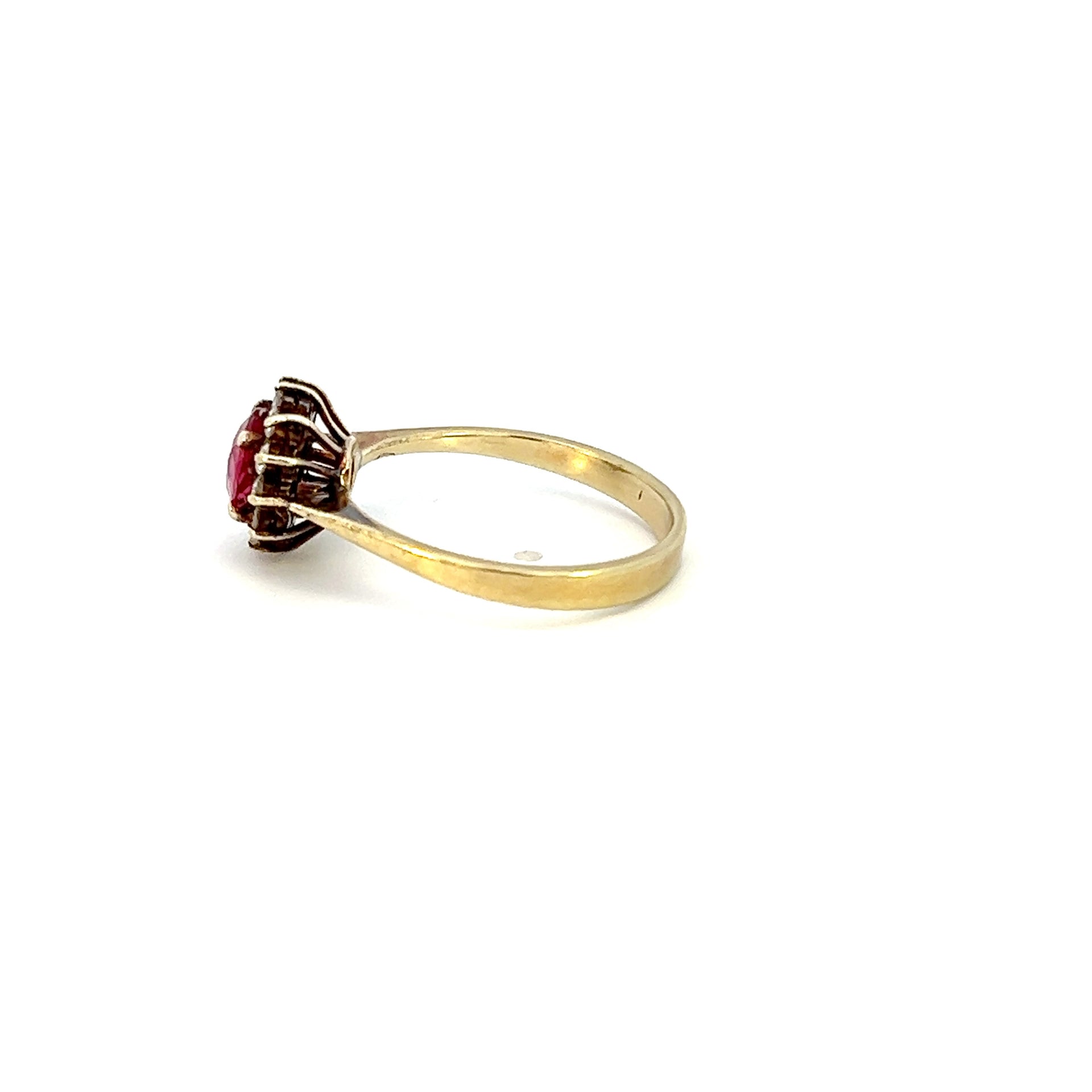 VINTAGE 14K YELLOW GOLD RUBY DIAMOND RING