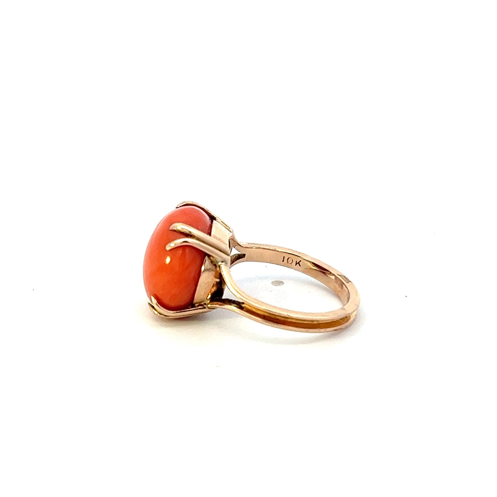 Vintage 10KT Yellow Gold Coral Ring