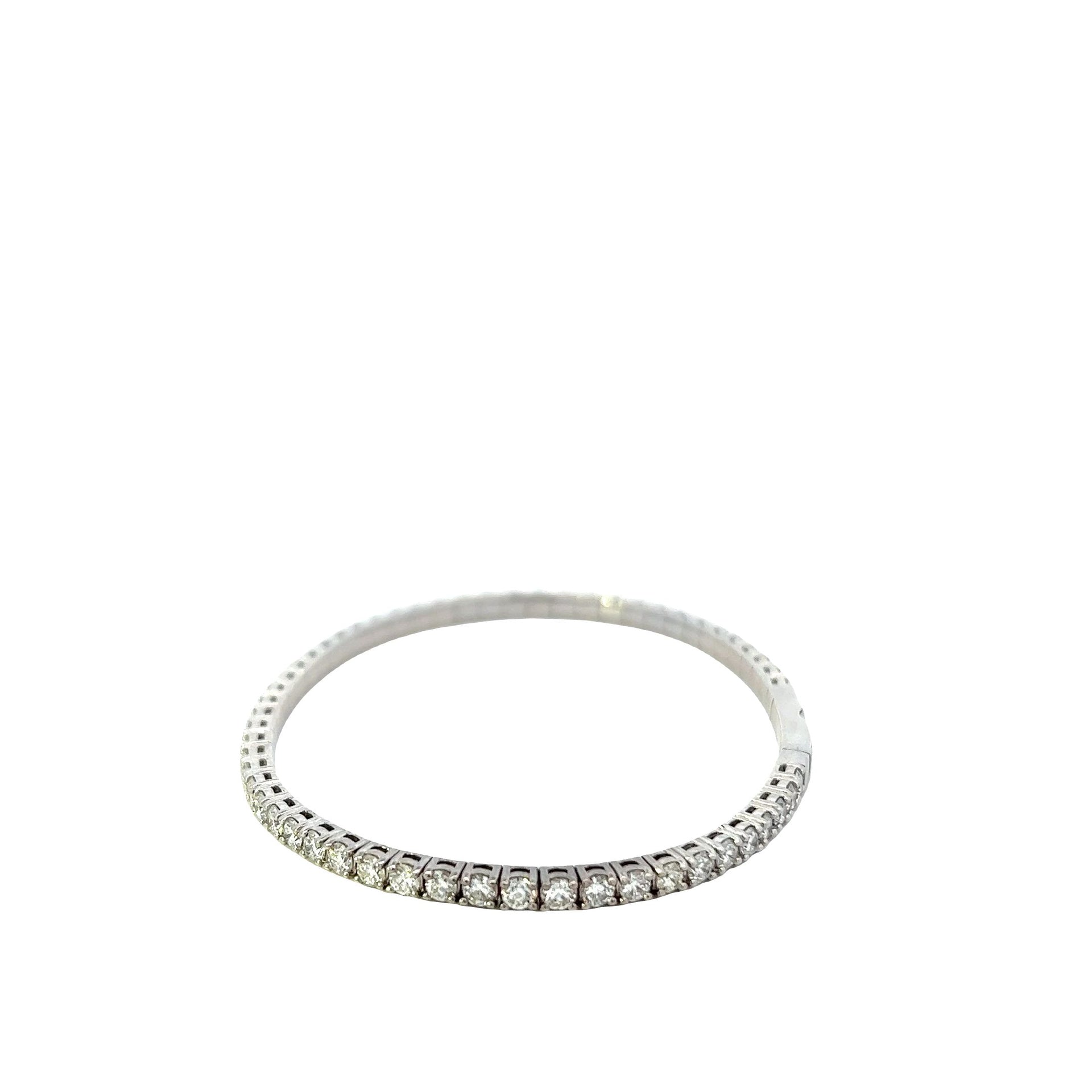 14KT White Gold And Round Cut Diamond Bangle