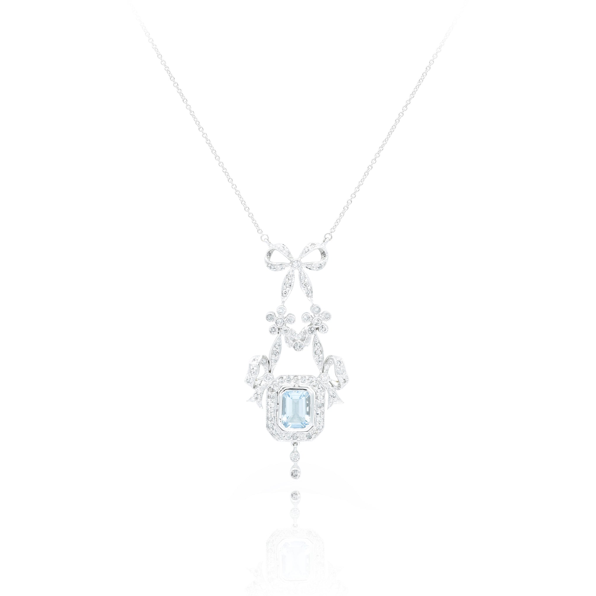 18kt White Gold Diamond and Aquamarine Necklace
