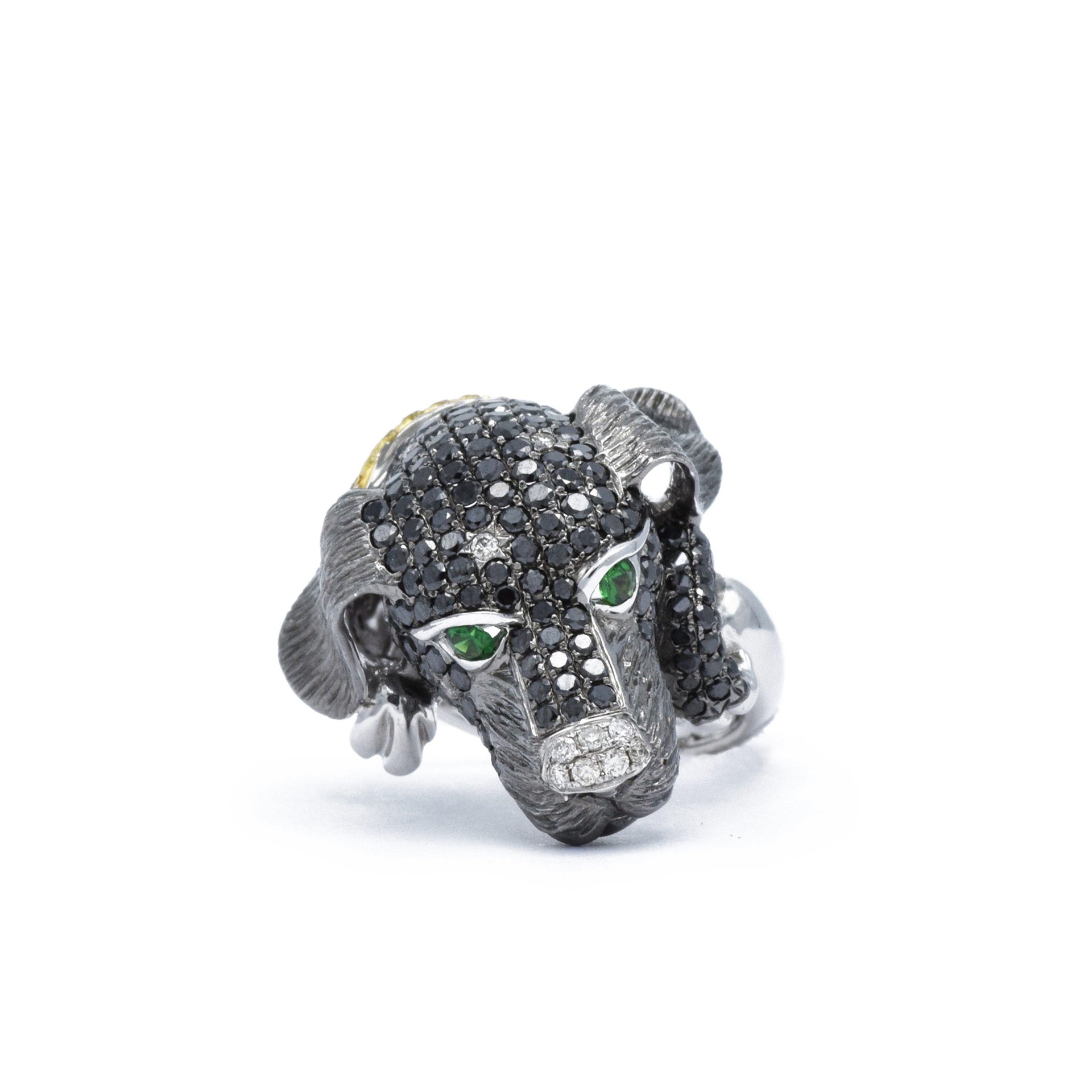 Puppy Ring with Black and White Diamonds