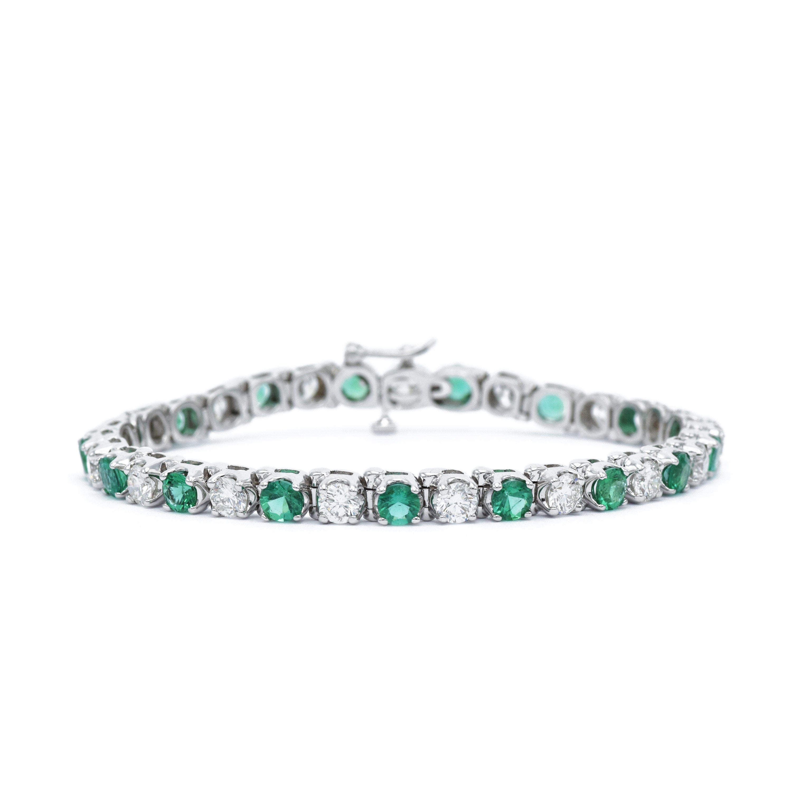 18kt White Gold Emerald Bracelet