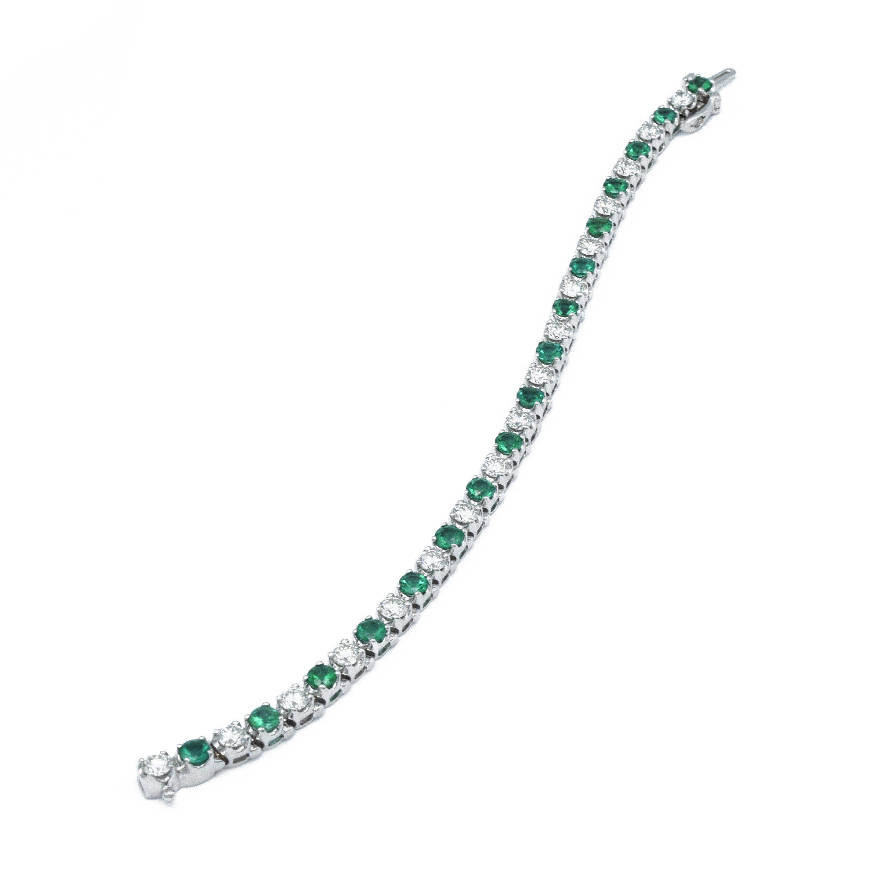 18kt White Gold Emerald Bracelet
