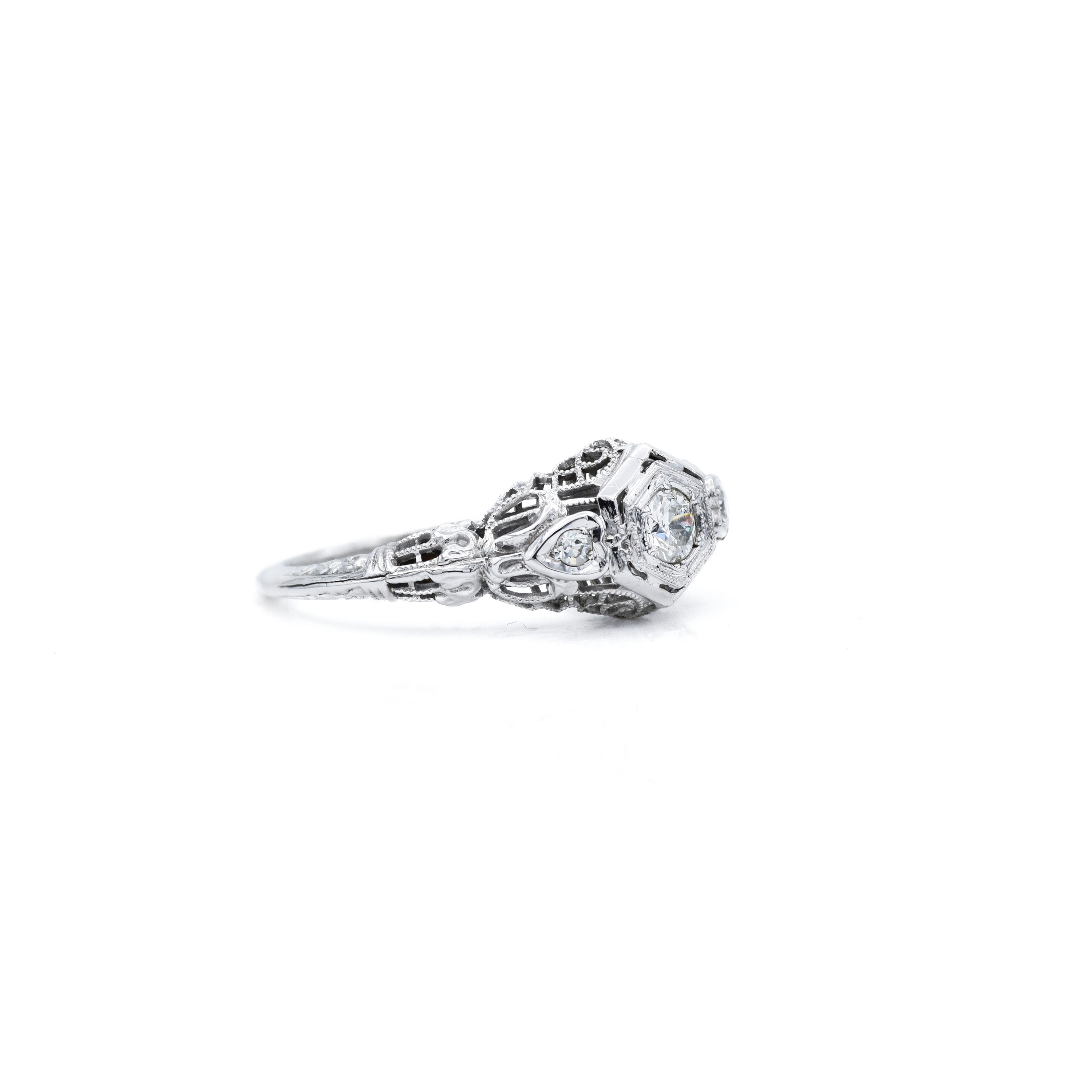 Vintage c. 1930s Gold & Diamond Art Deco Ring