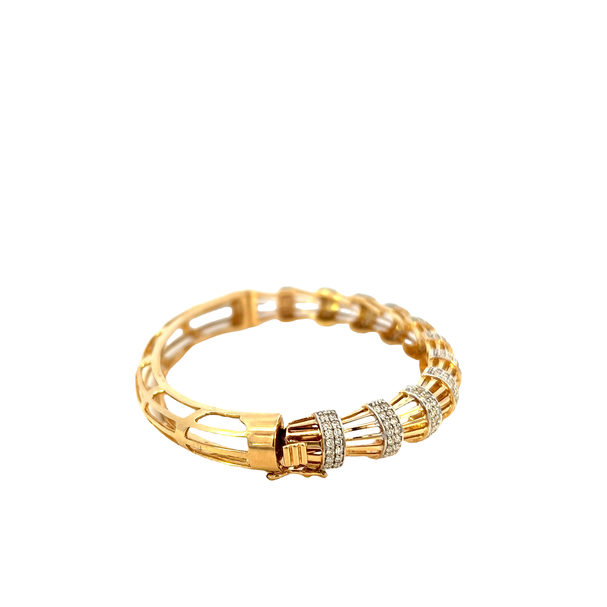 14KT YELLOW GOLD WITH ROUND CUT DIAMONDS FLUTED DESIGN BANGLE.