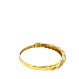 14KT Yellow Gold And Round Cut Diamonds Twisted Gold Bangle