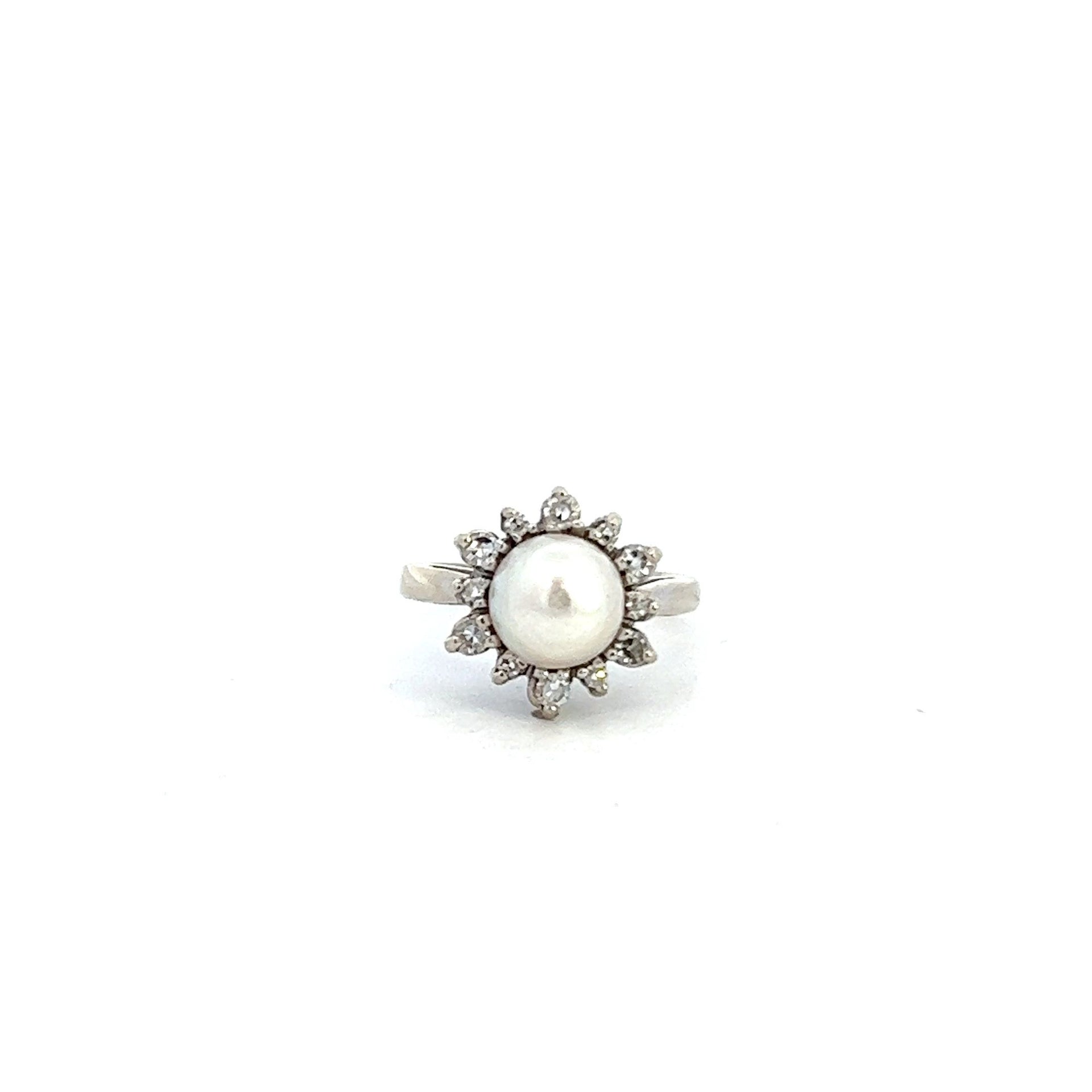 ANTIQUE 14KT WHITE GOLD 7.8MM GENUINE WHITE PEARL AND DIAMOND RING.