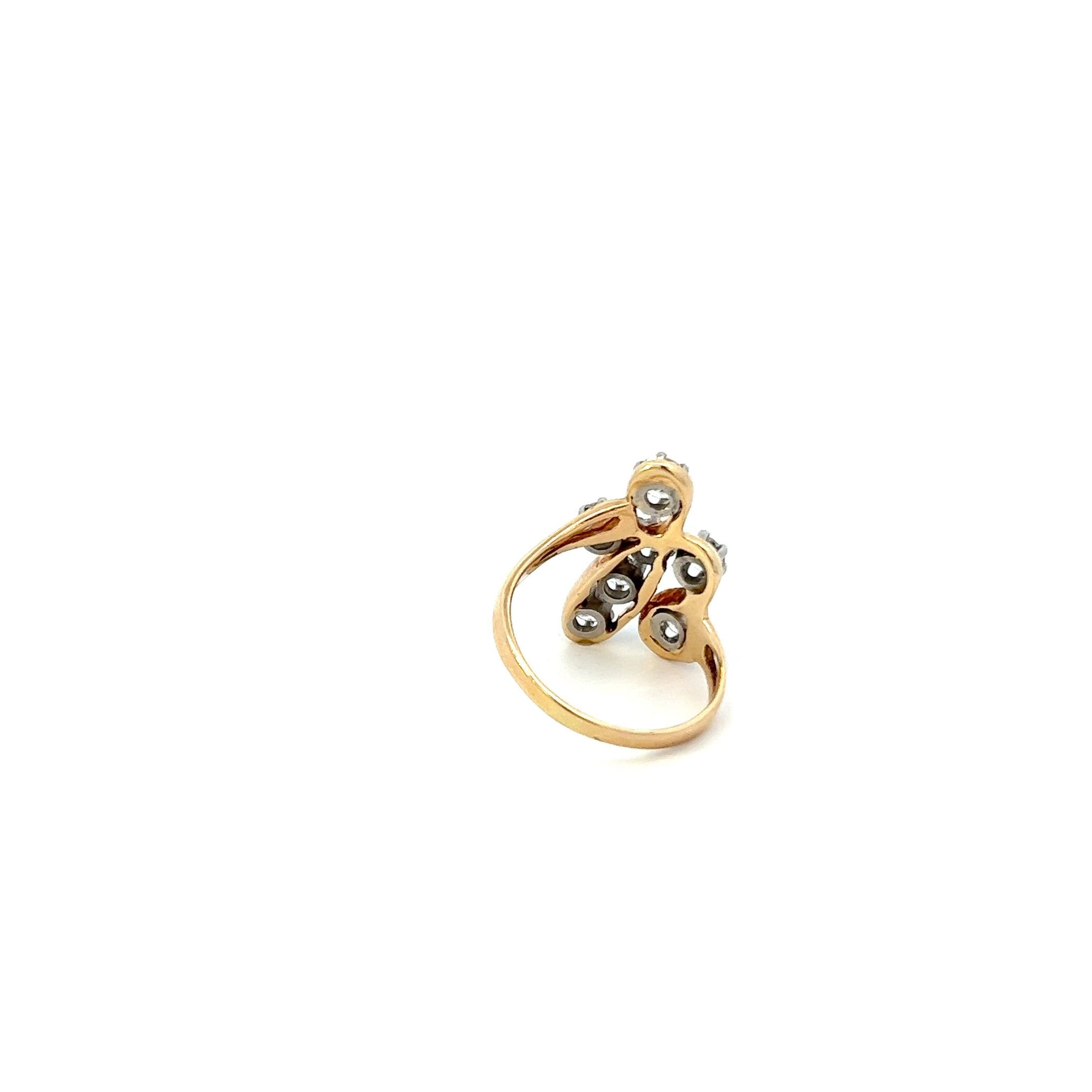 VINTAGE, 14KT YELLOW GOLD AND 7 ROUND CUT DIAMOND RING.