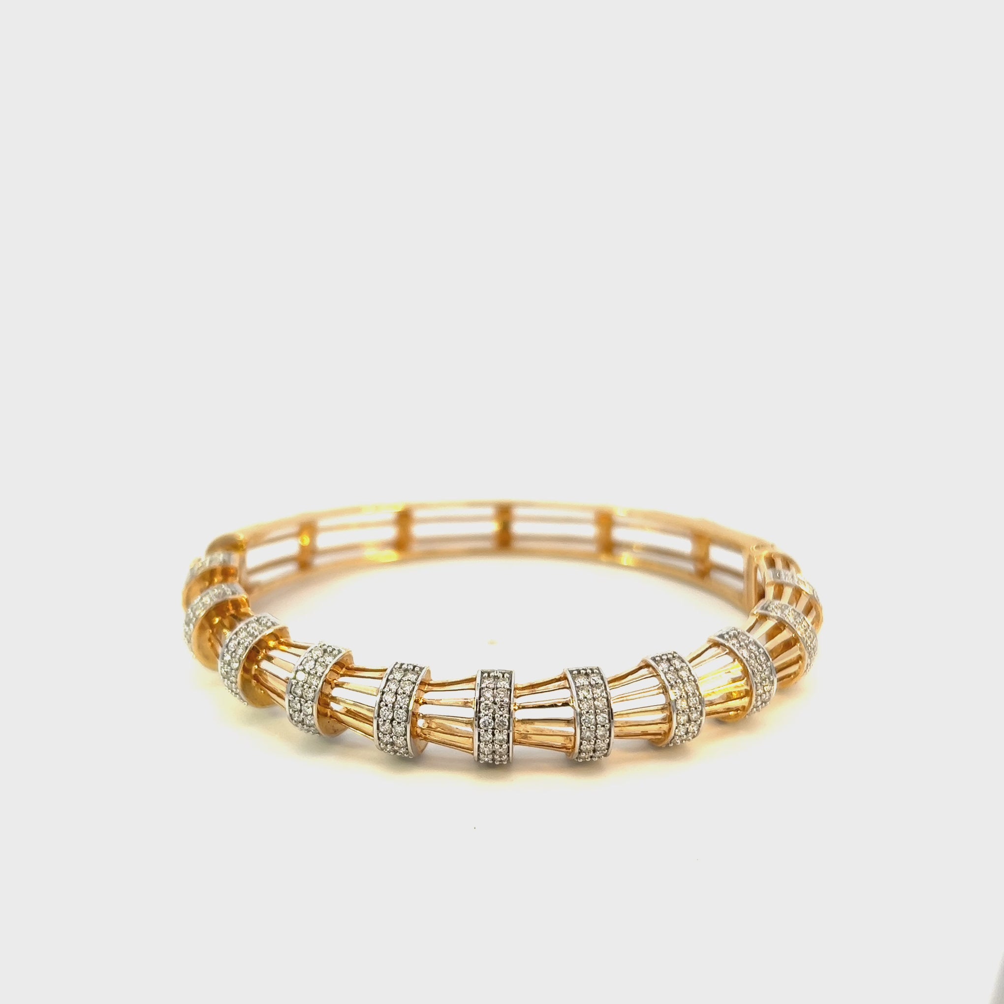 14KT Yellow Gold With Round Cut Diamonds Fluted Design Bangle